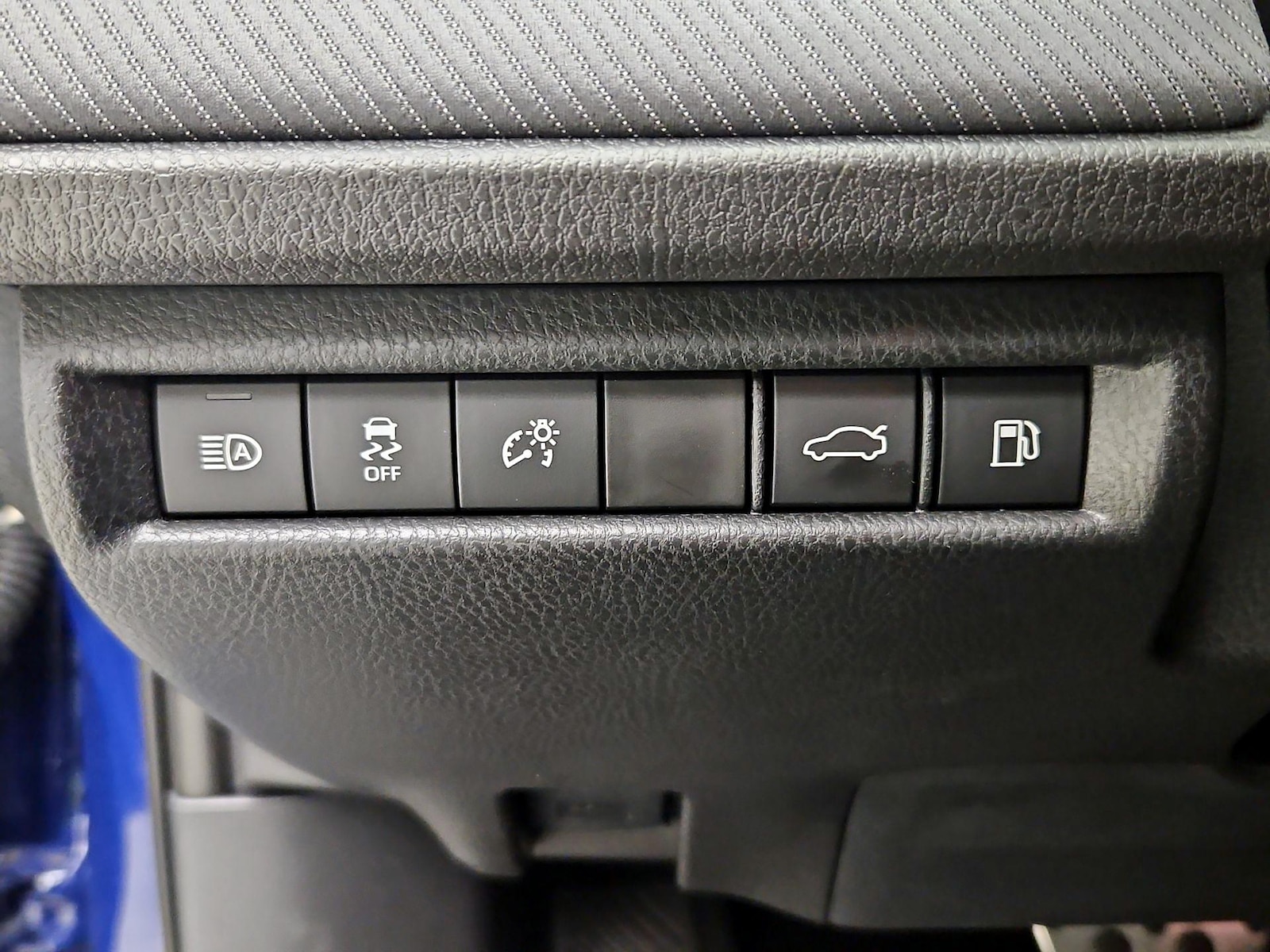 2026 Toyota Camry SE - Photo 14