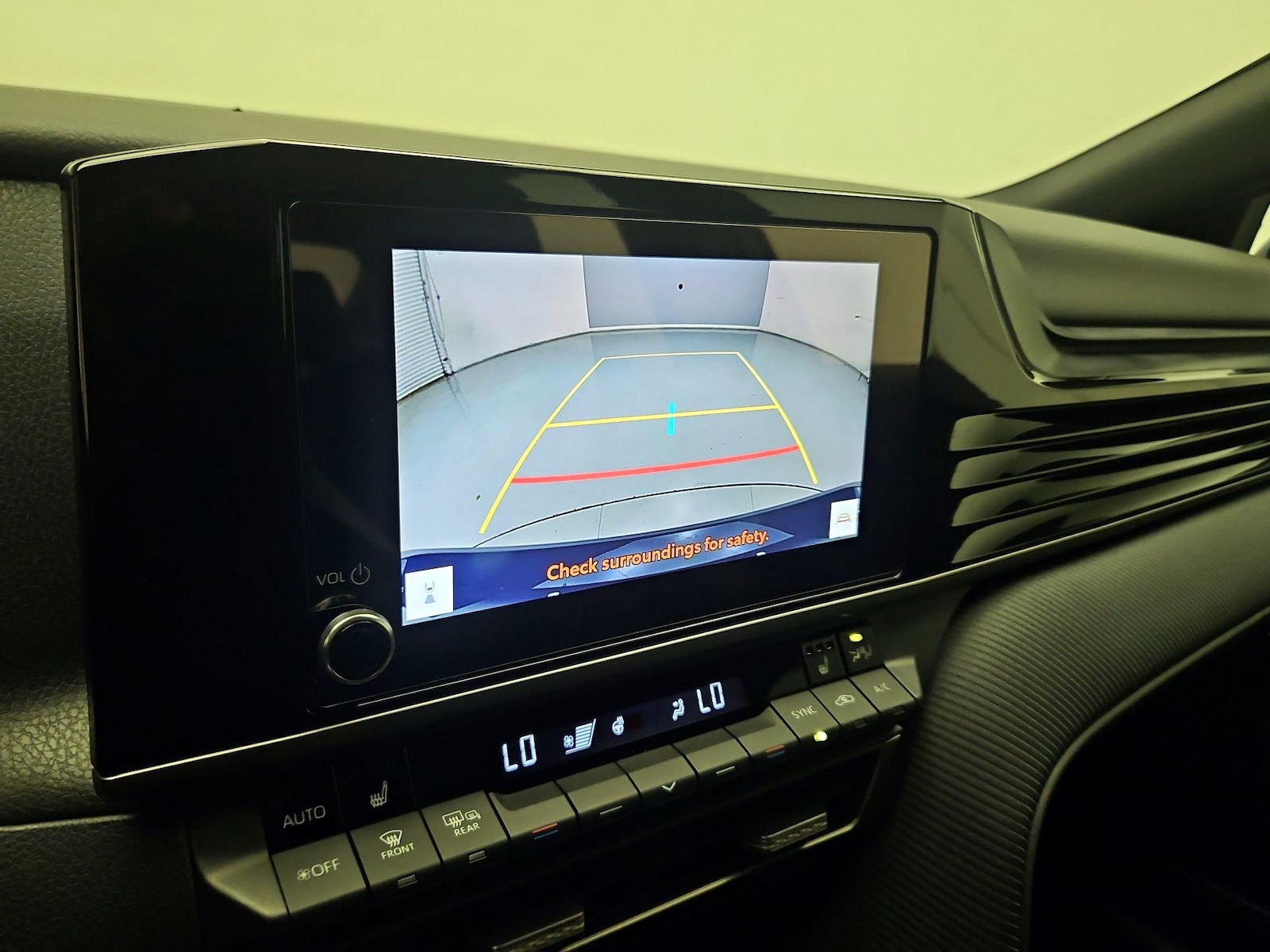 2026 Toyota Camry SE - Photo 15