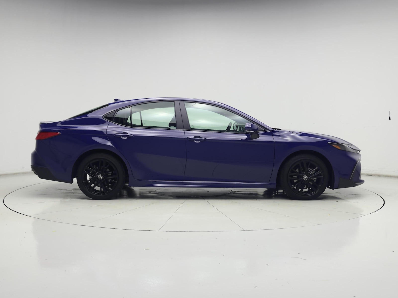 2026 Toyota Camry SE - Photo 8
