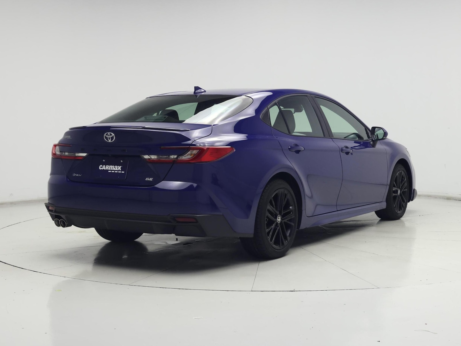 2026 Toyota Camry SE - Photo 9