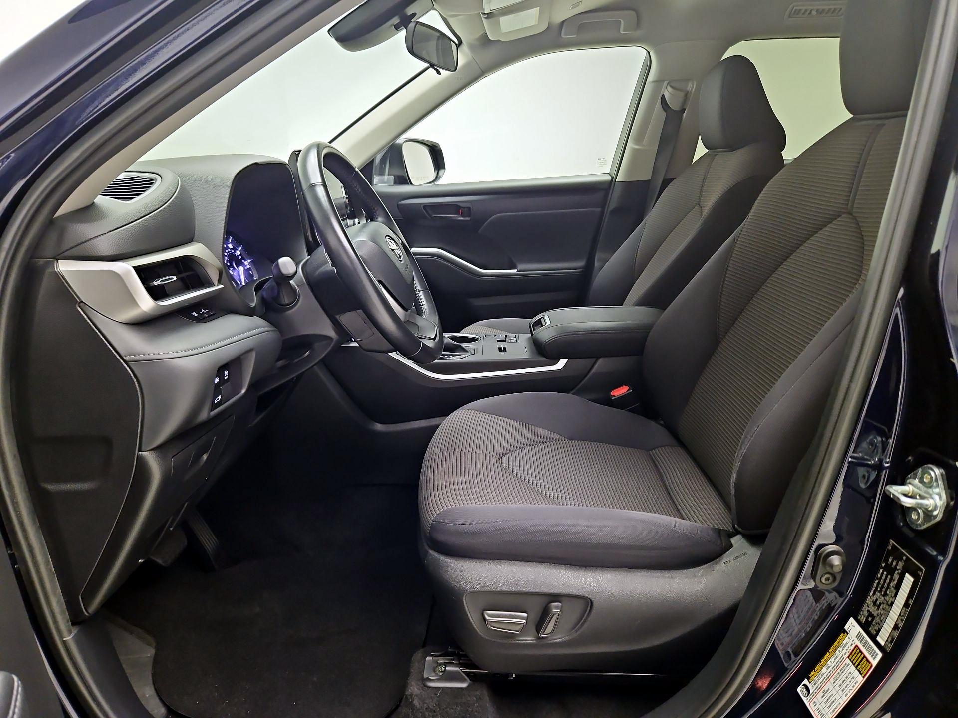 Thumbnail: 2025 Toyota Highlander - 11