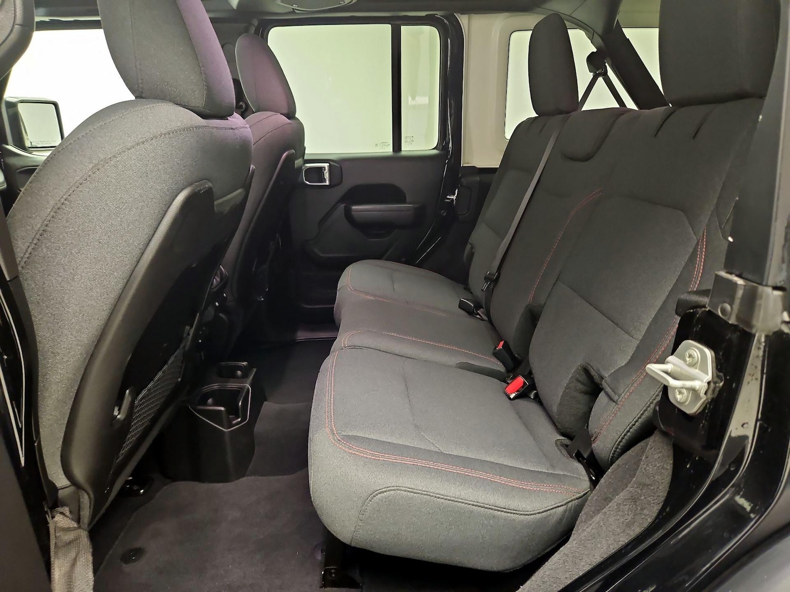 2025 Jeep Wrangler 4-Door Rubicon - Photo 18