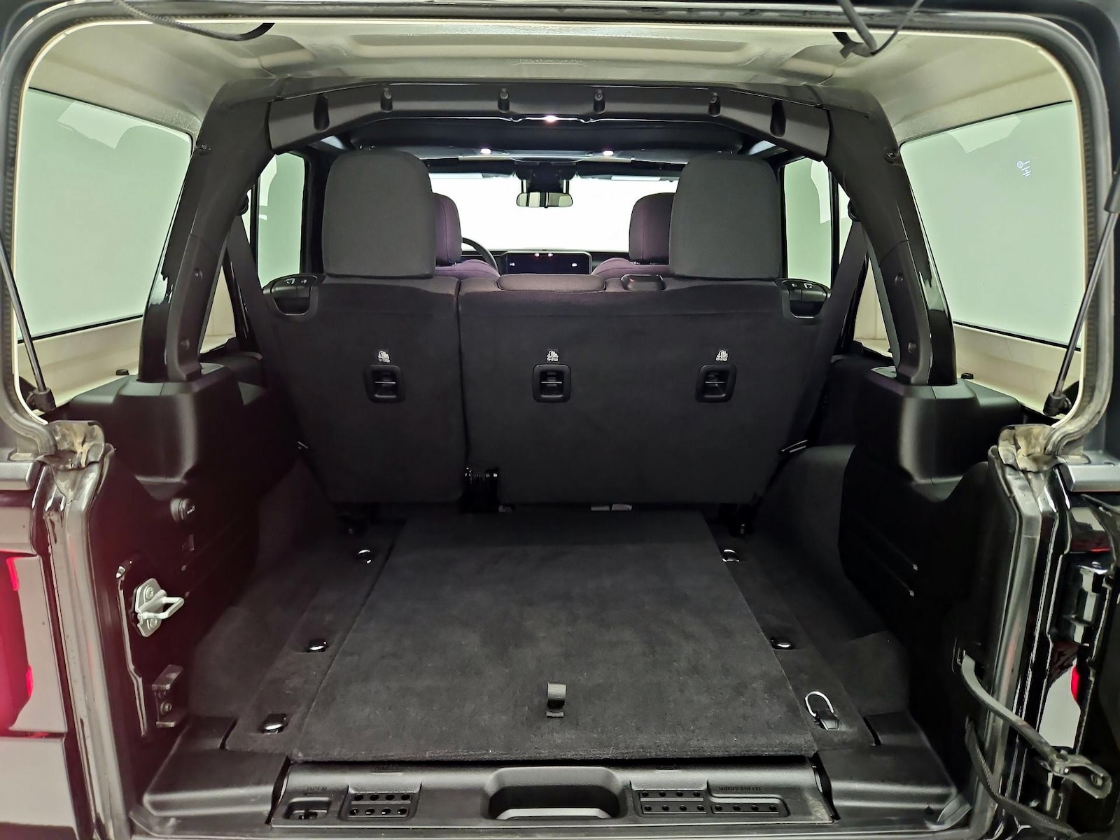 2025 Jeep Wrangler 4-Door Rubicon - Photo 19