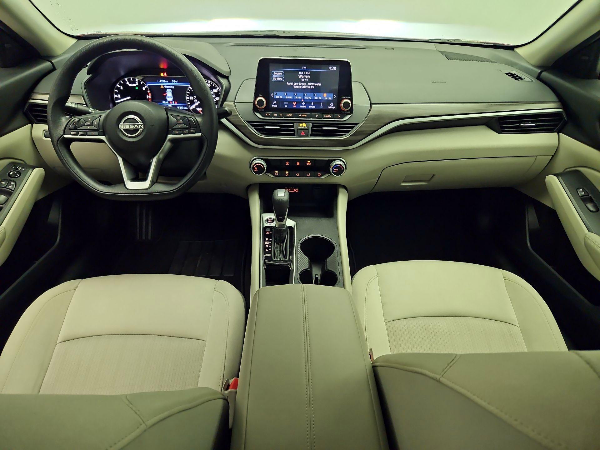 Thumbnail: 2025 Nissan Altima - 9