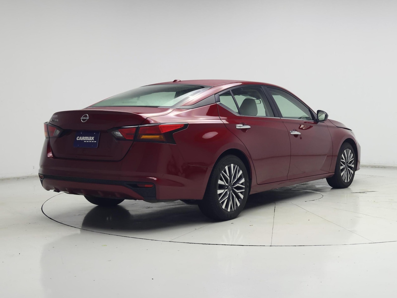 2025 Nissan Altima SV - Photo 9