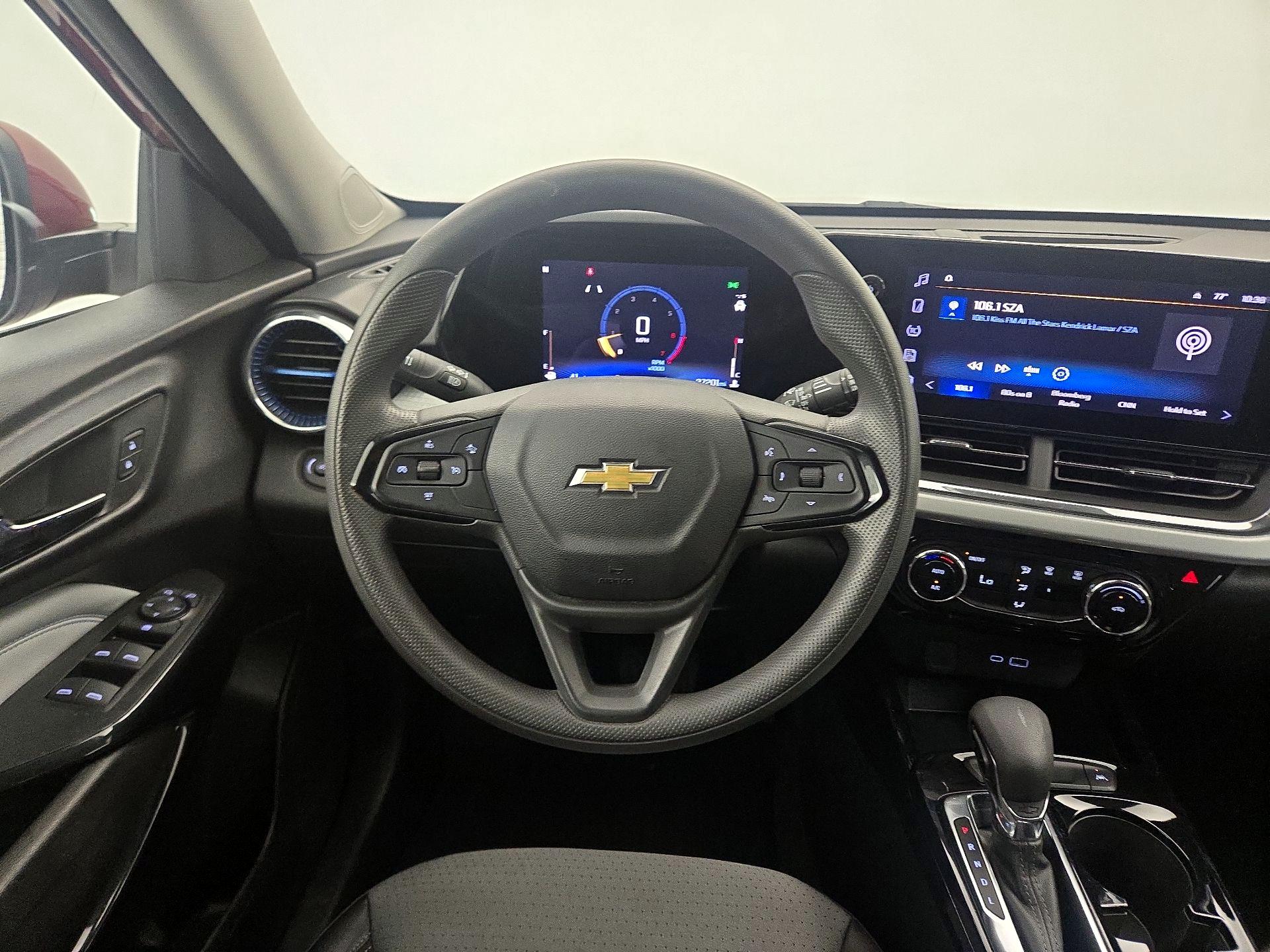 Thumbnail: 2025 Chevrolet Trax - 10