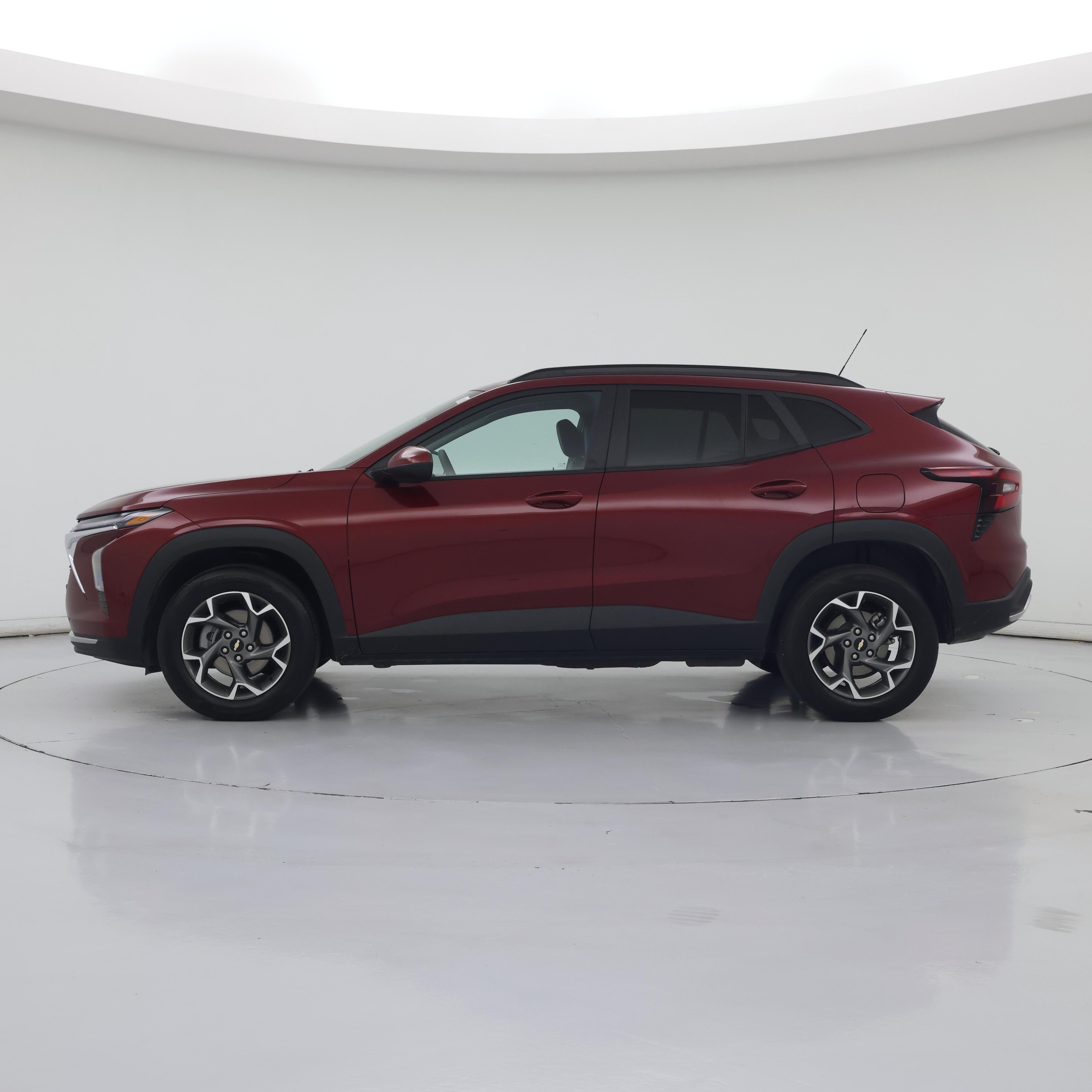 Thumbnail: 2025 Chevrolet Trax - 3