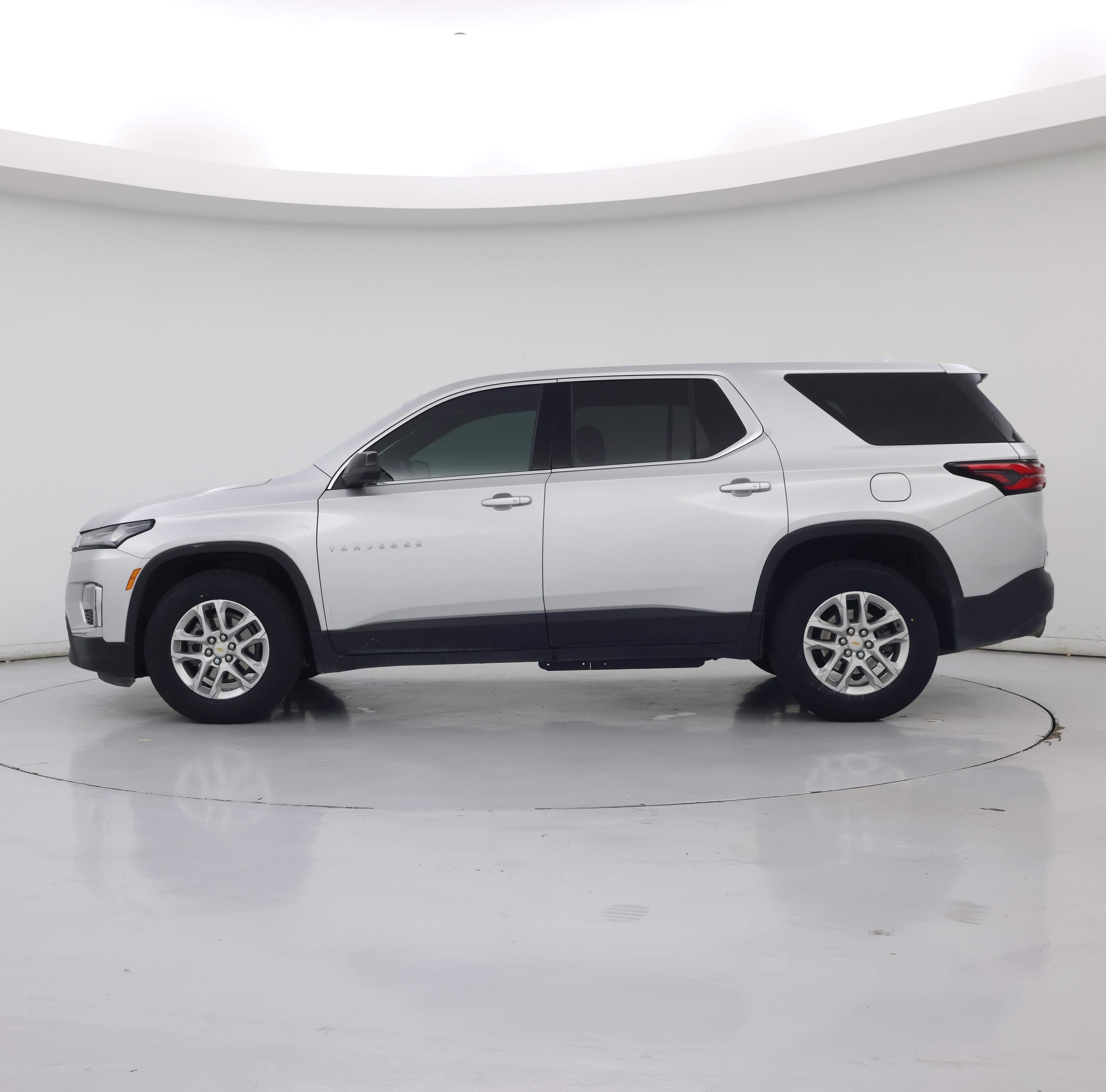 Thumbnail: 2022 Chevrolet Traverse - 3