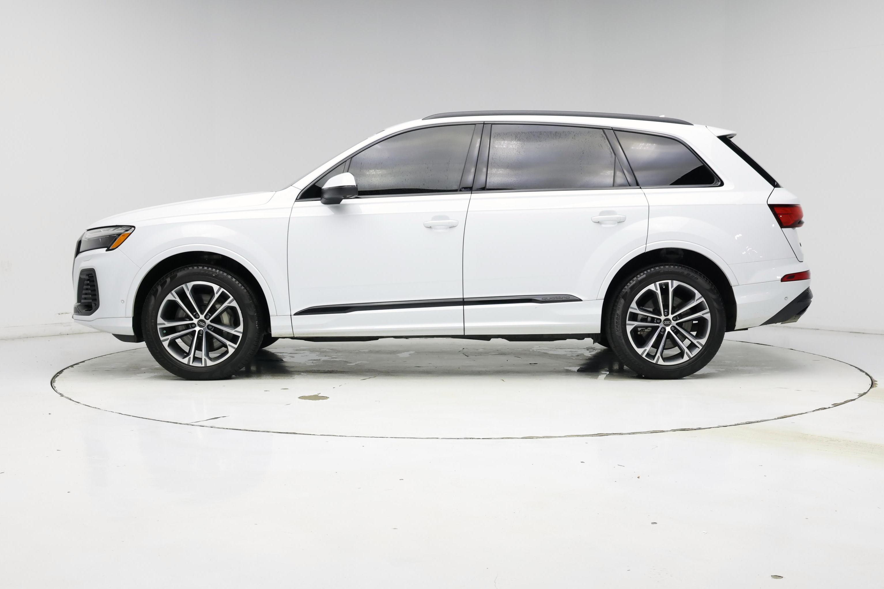 Thumbnail: 2025 Audi Q7 - 3