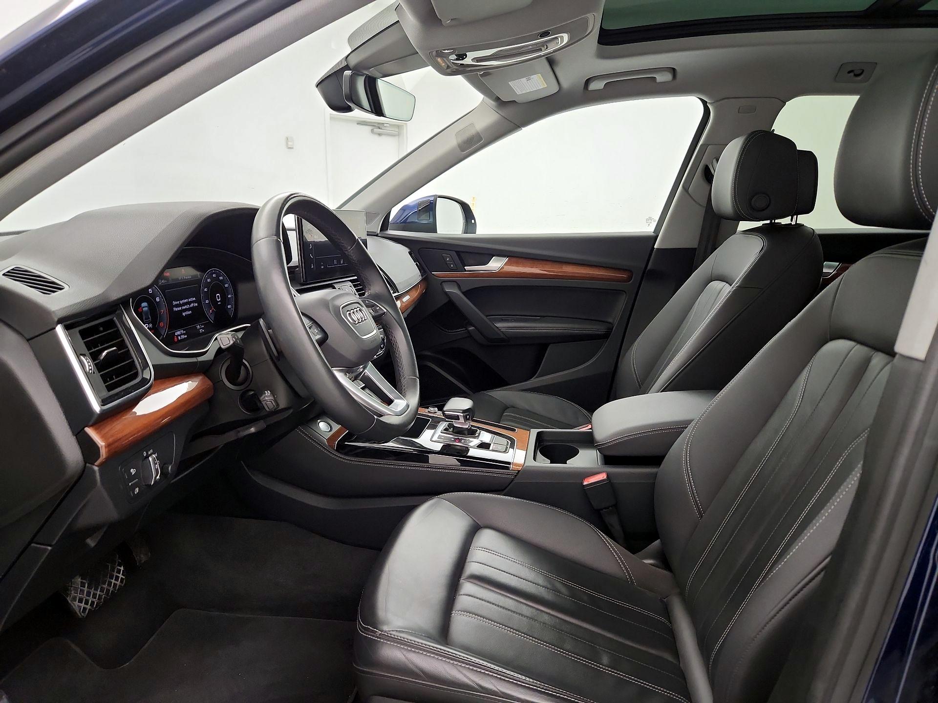 Thumbnail: 2023 Audi Q5 - 11