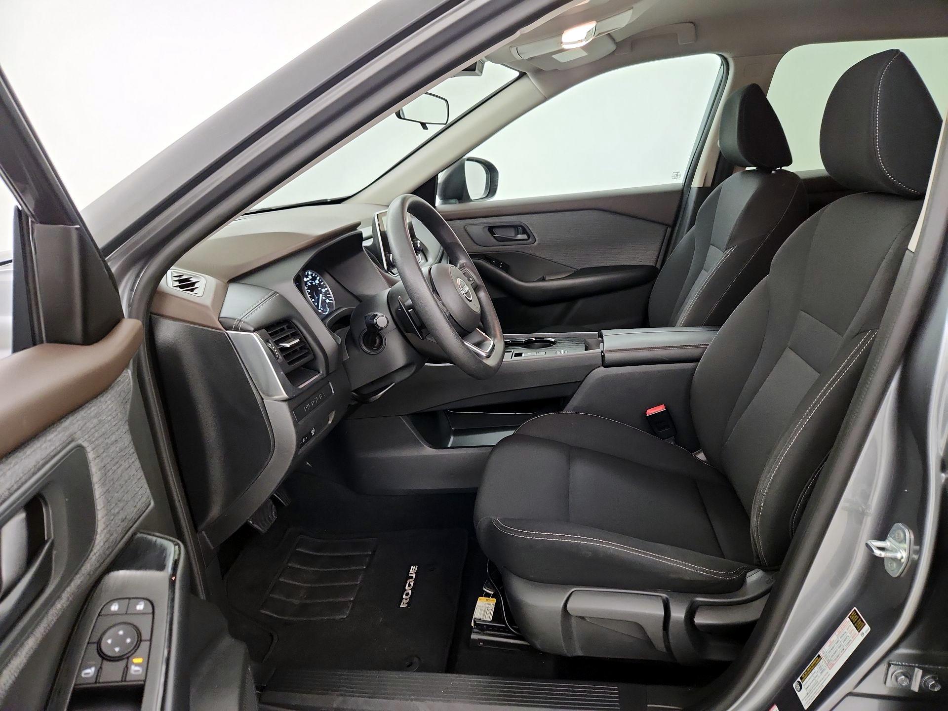 Thumbnail: 2023 Nissan Rogue - 9