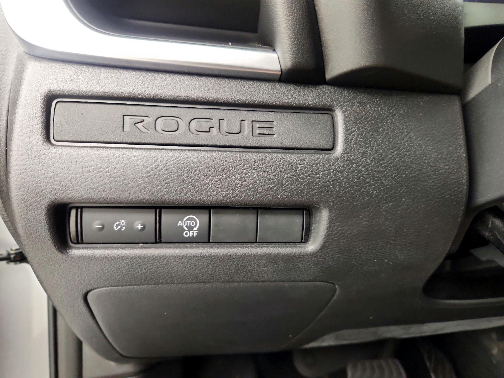 Thumbnail: 2023 Nissan Rogue - 11