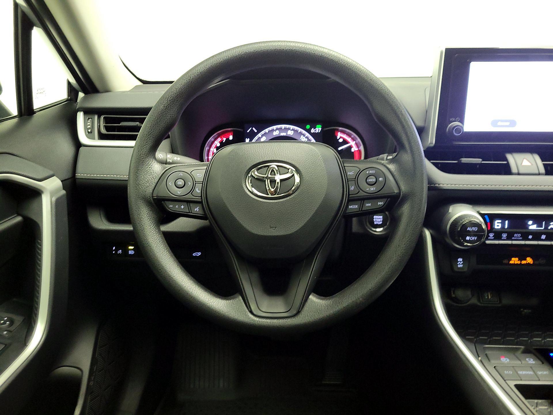 Thumbnail: 2025 Toyota RAV4 - 10