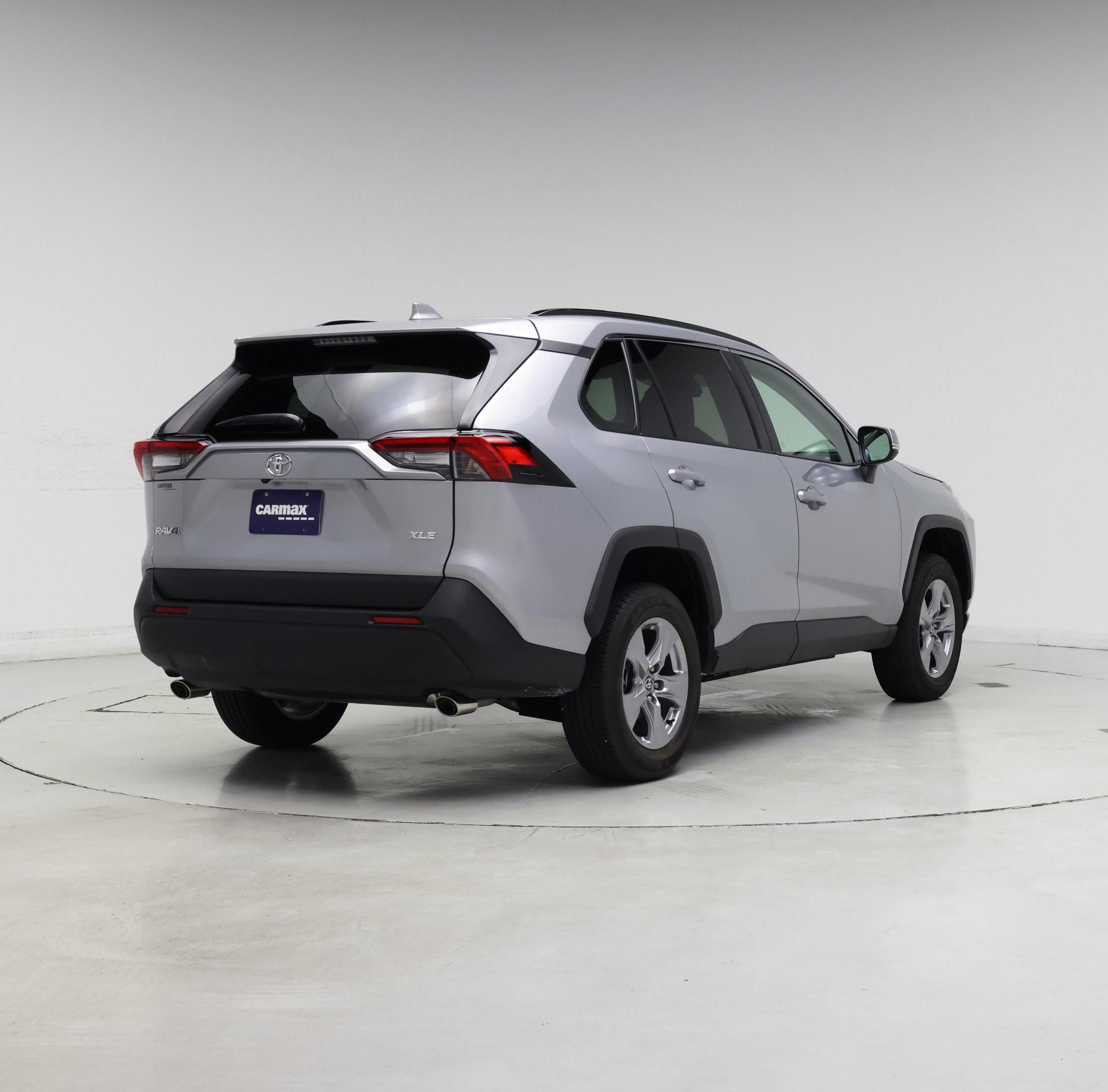 Thumbnail: 2025 Toyota RAV4 - 8