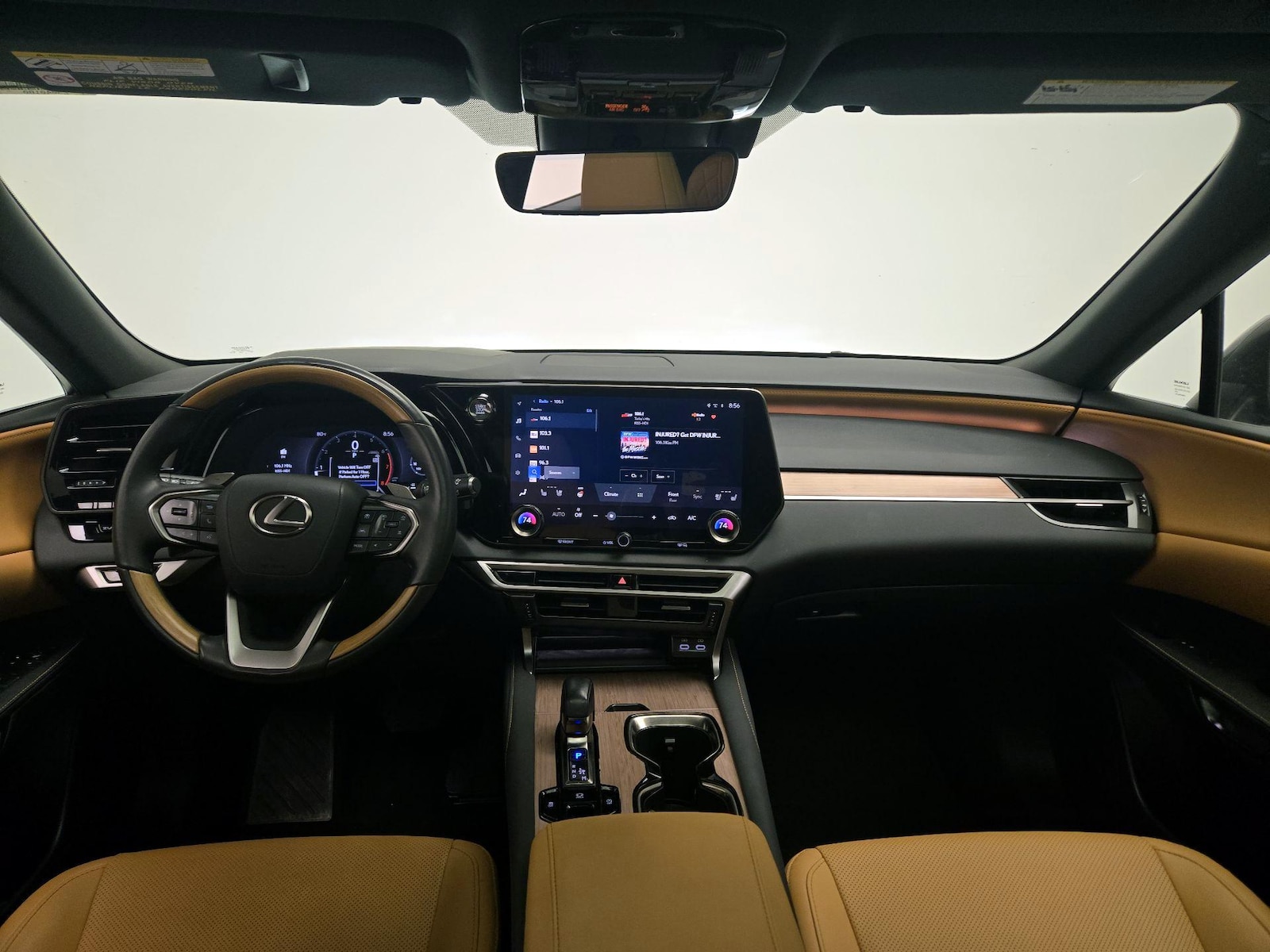 2025 Lexus RX 350 - Photo 10