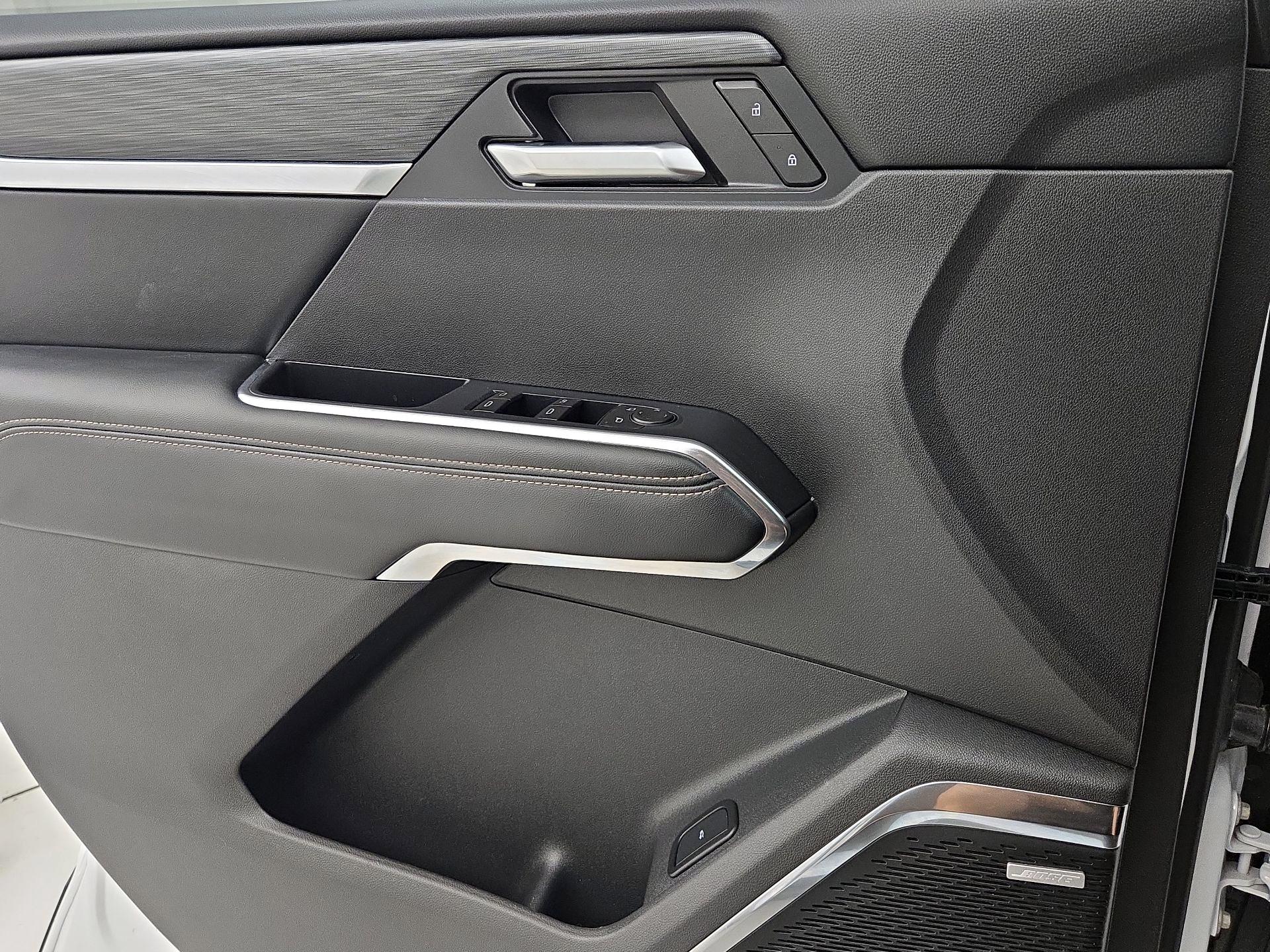 Thumbnail: 2025 GMC Acadia - 12