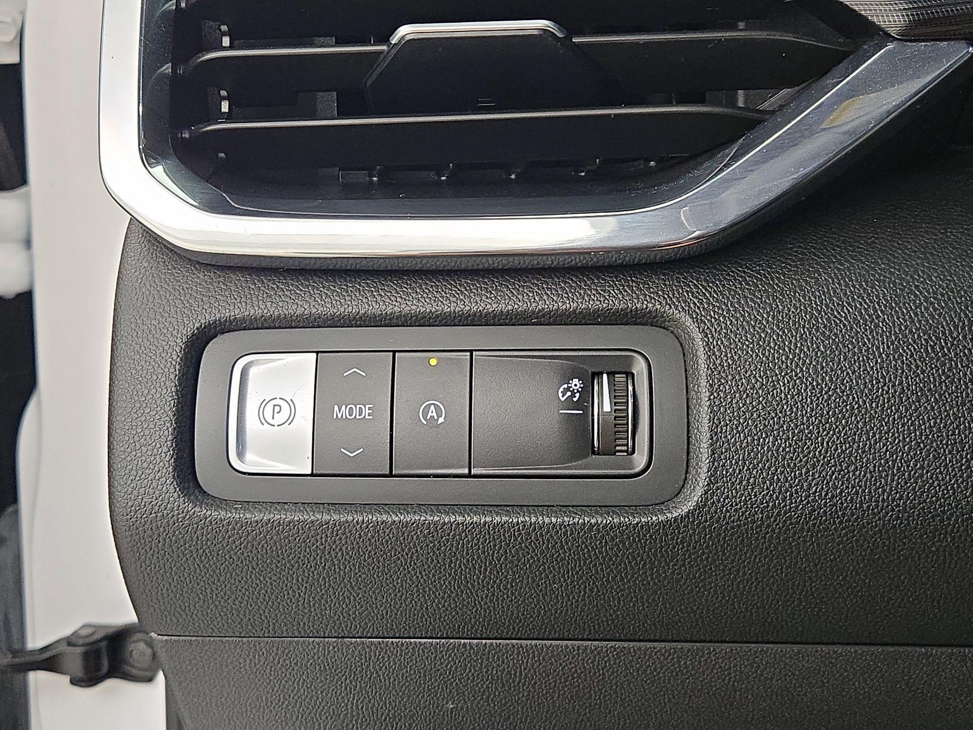 Thumbnail: 2025 GMC Acadia - 13