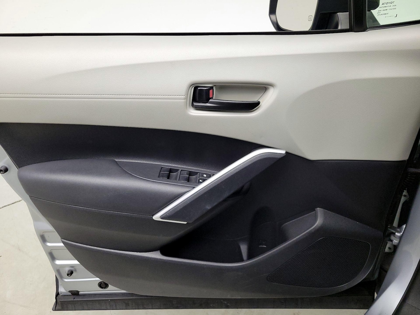 2023 Toyota Corolla Cross L - Photo 13