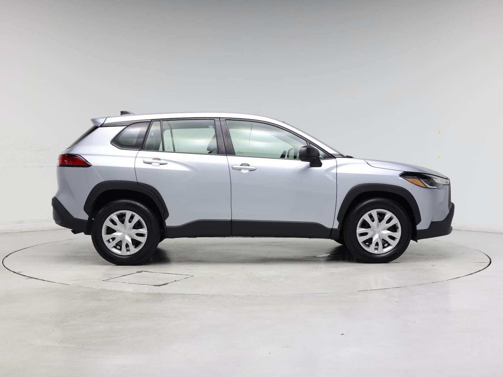 2023 Toyota Corolla Cross L - Photo 8