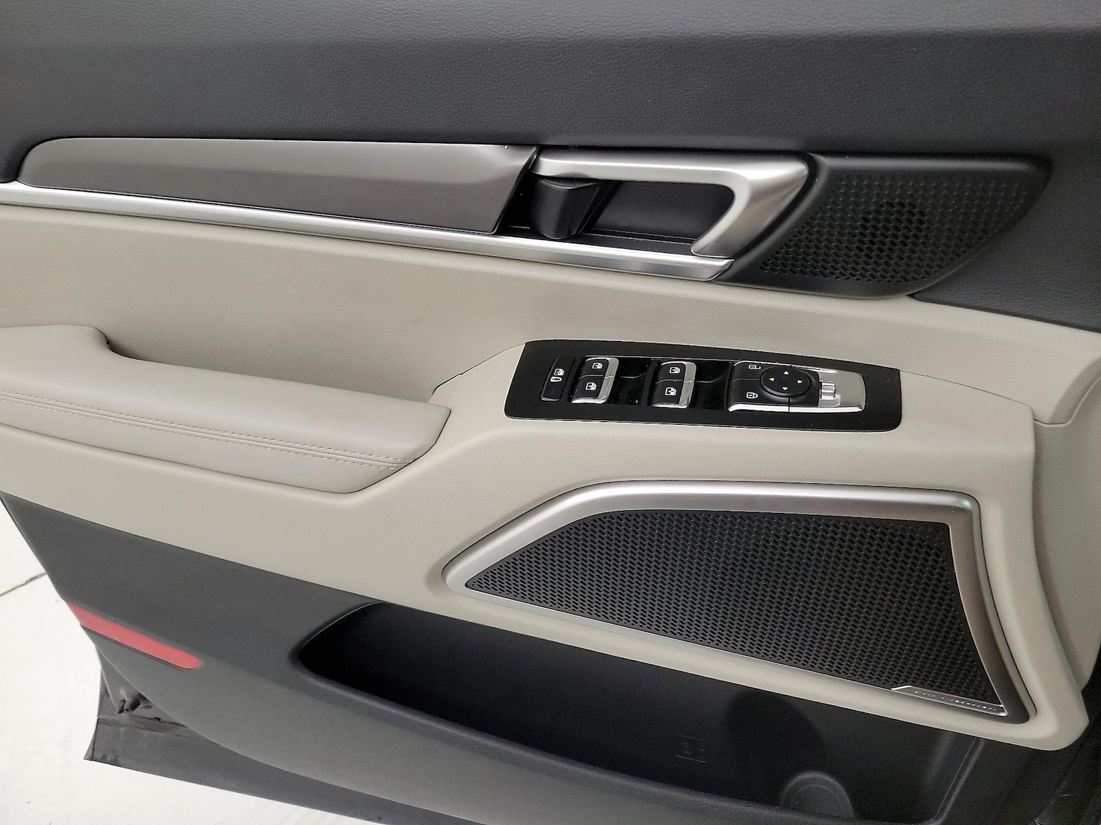 2025 Kia Telluride S - Photo 13