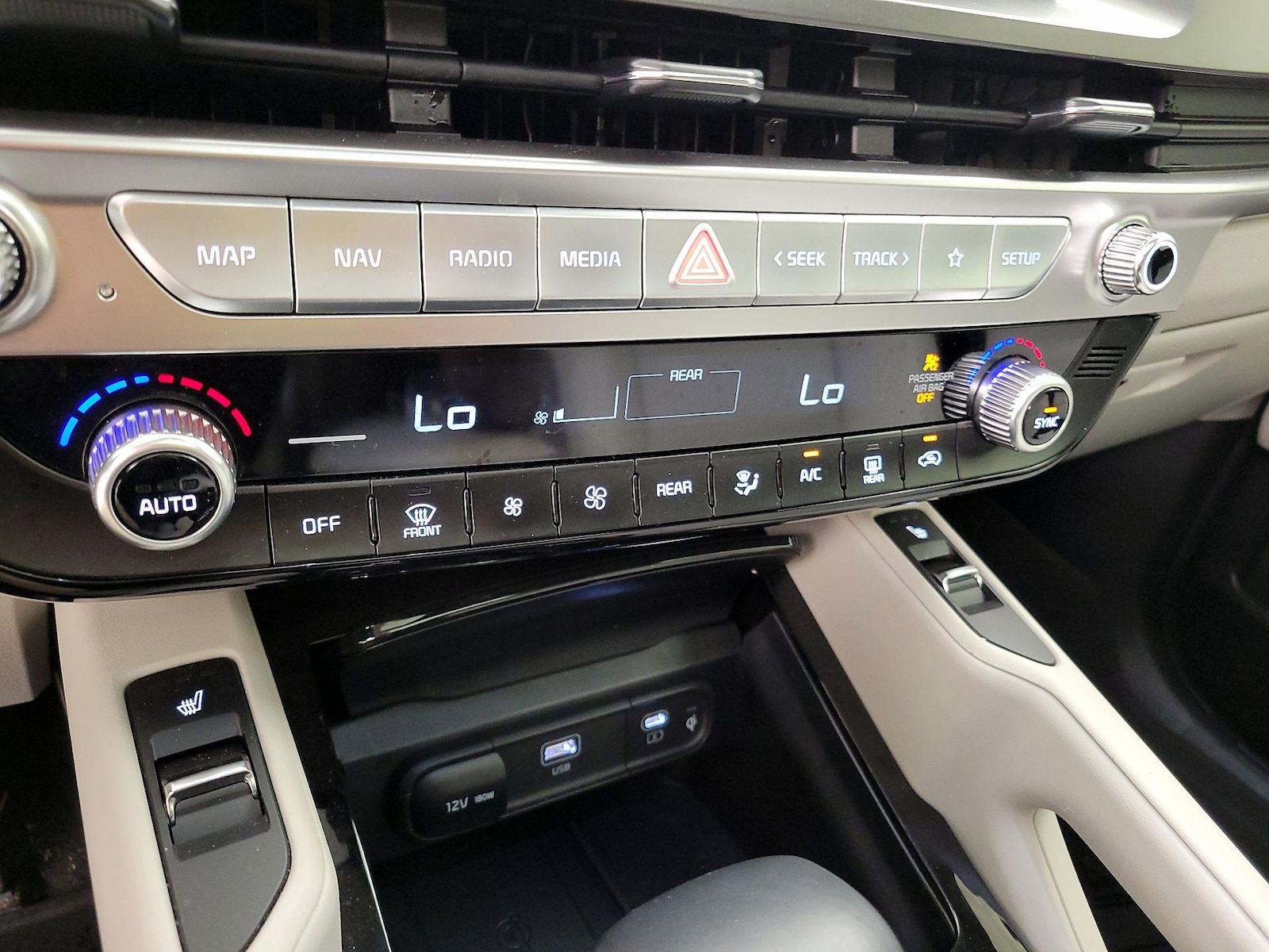 2025 Kia Telluride S - Photo 18
