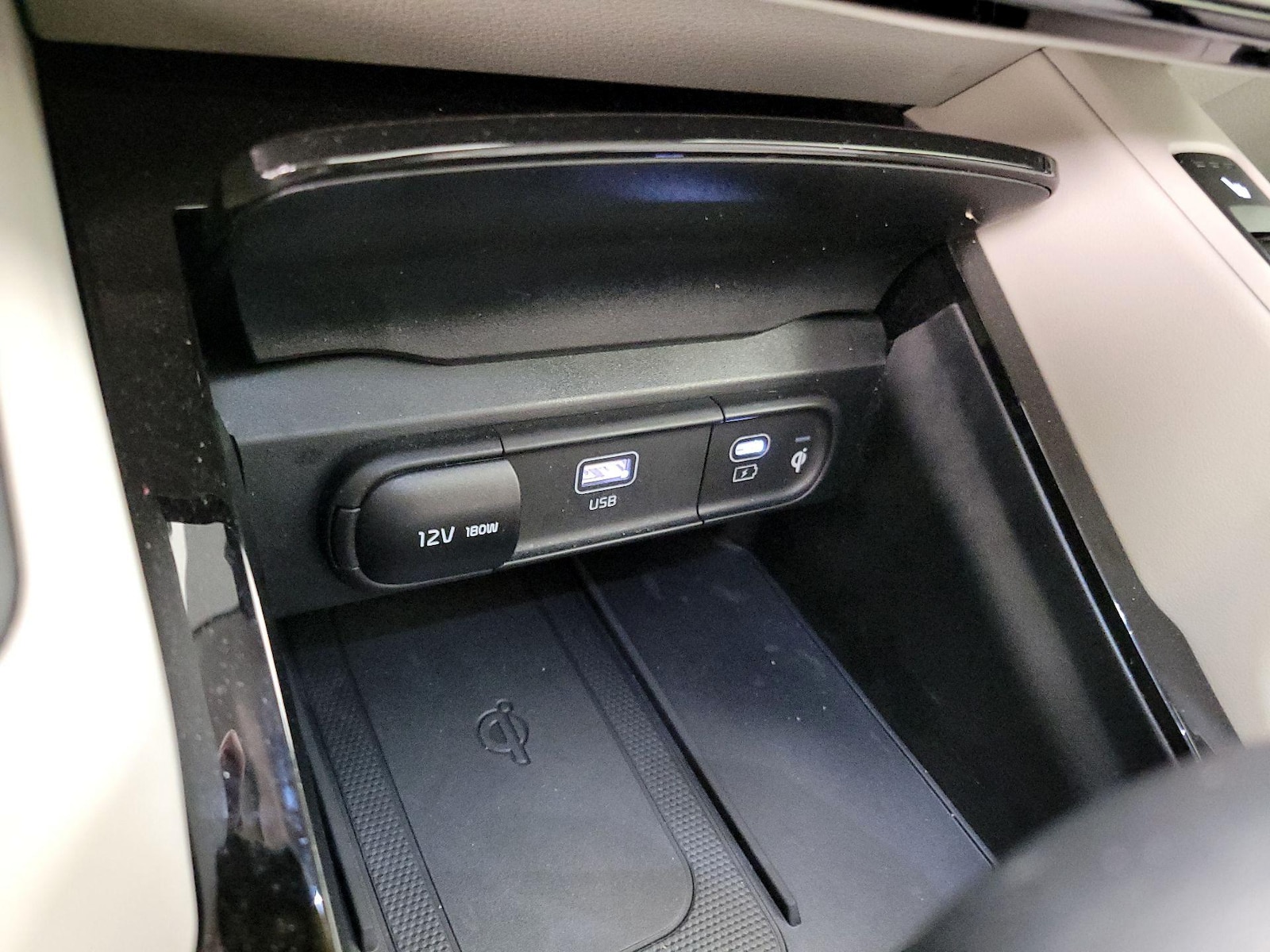 2025 Kia Telluride S - Photo 20