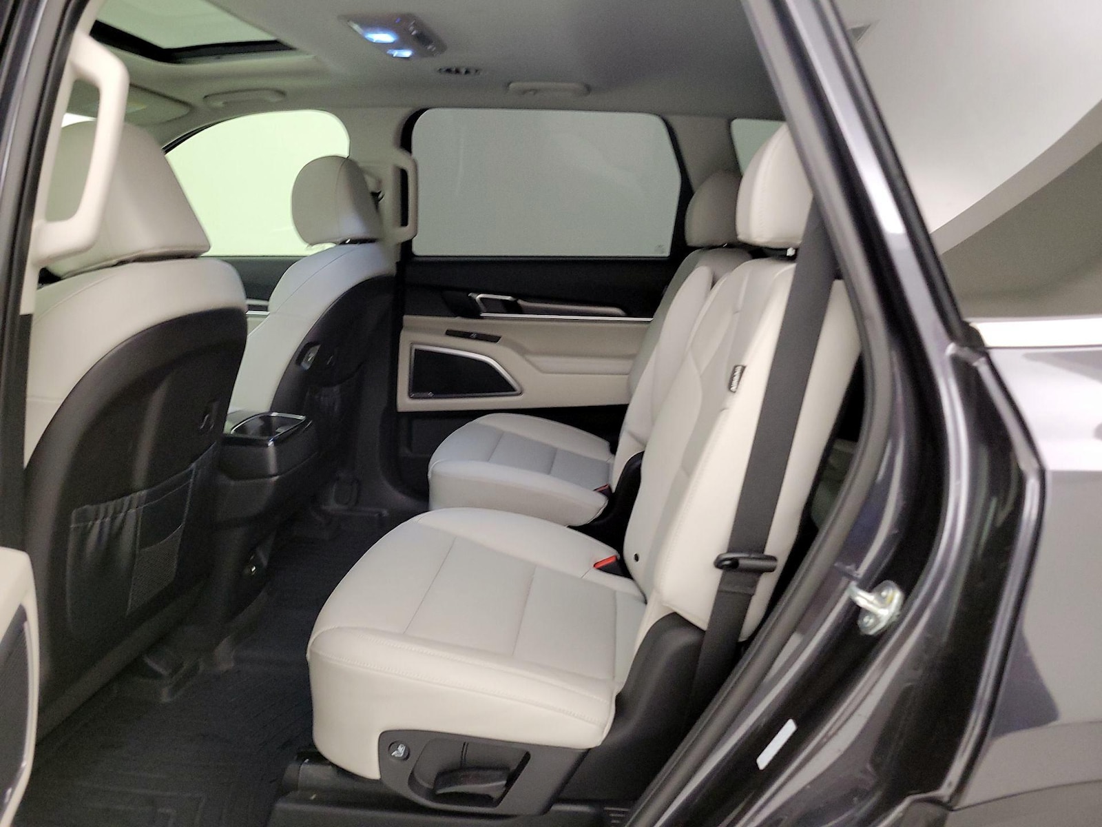 2025 Kia Telluride S - Photo 22
