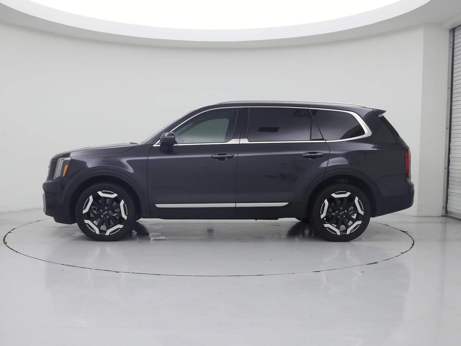 2025 Kia Telluride S - Photo 4