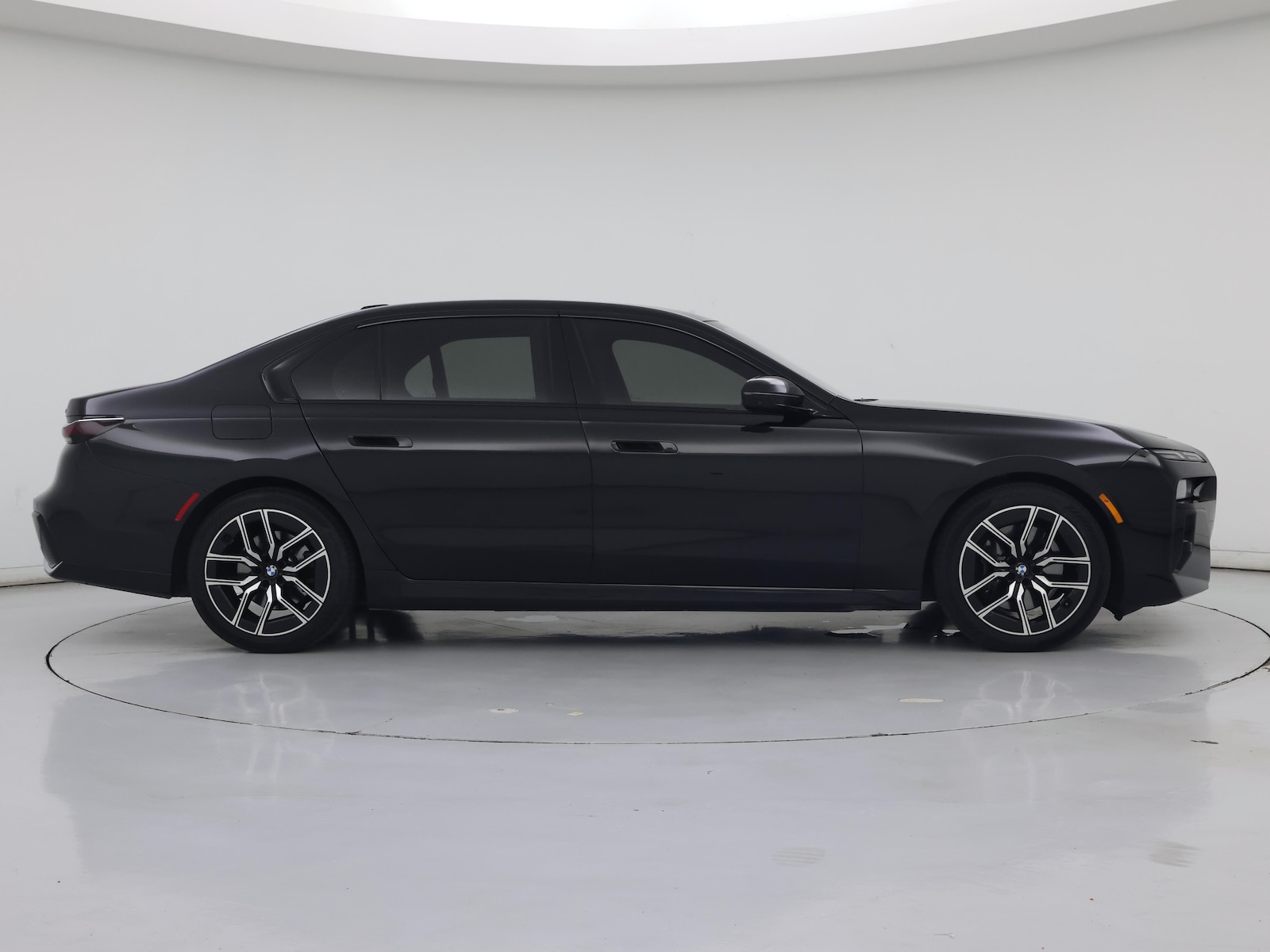 2024 BMW 7 Series 740i - Photo 8