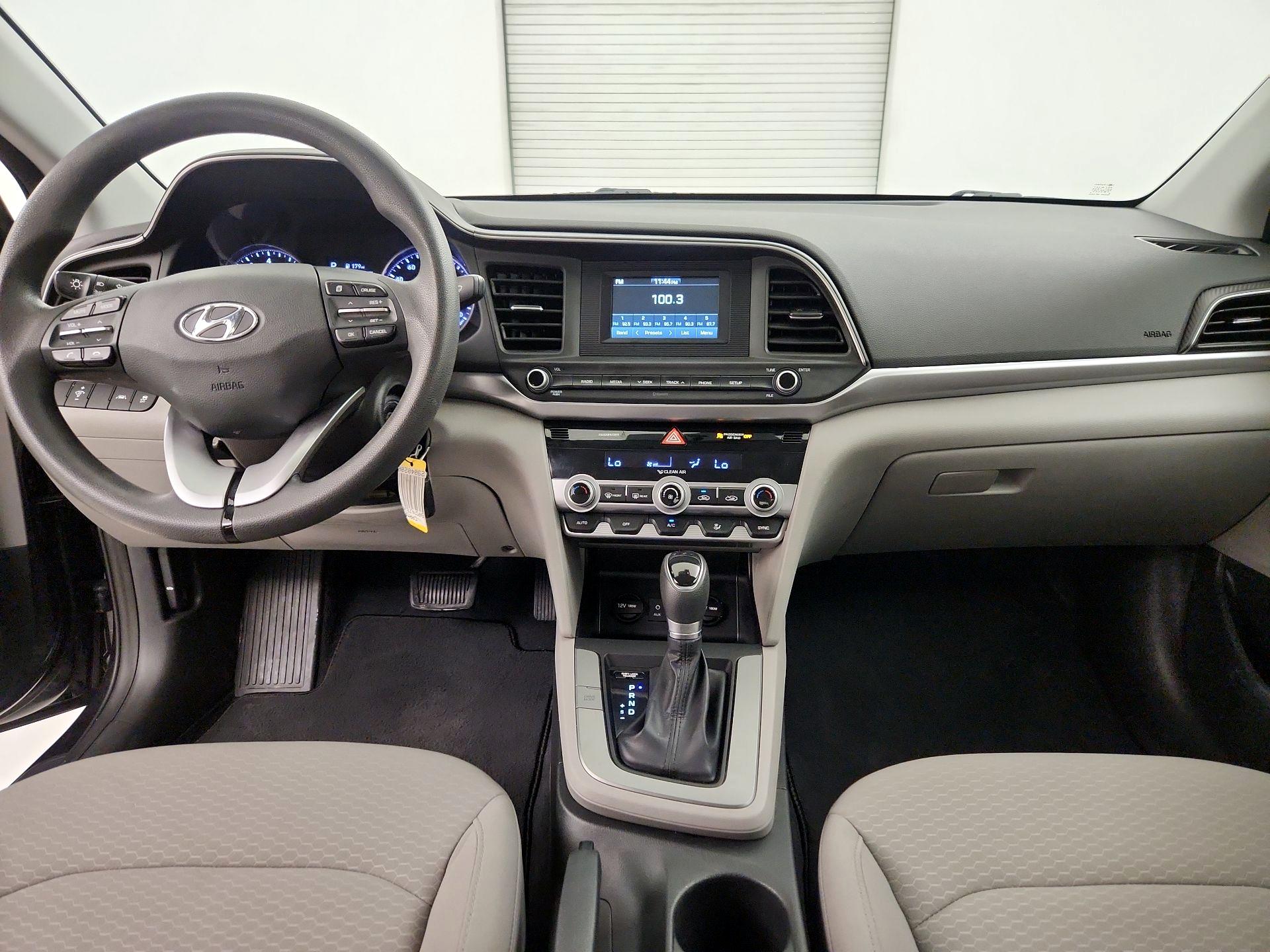 Thumbnail: 2020 Hyundai Elantra - 9