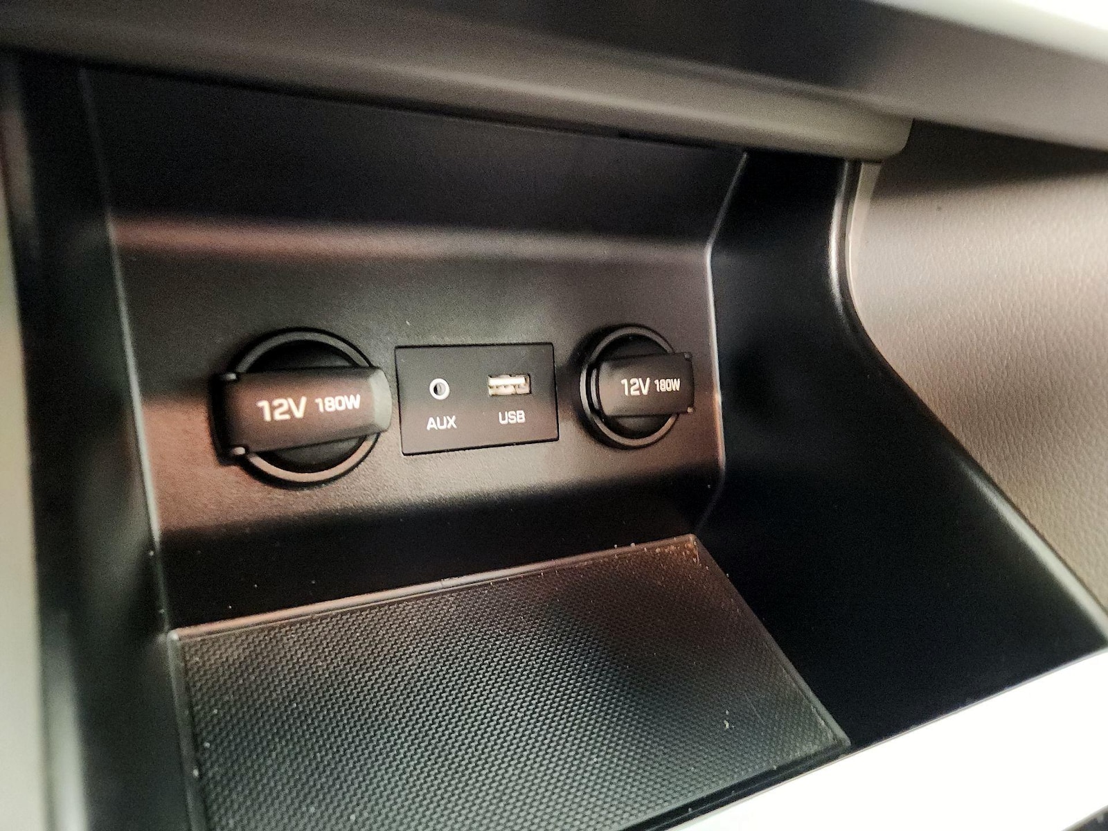 2020 Hyundai Elantra SE - Photo 19