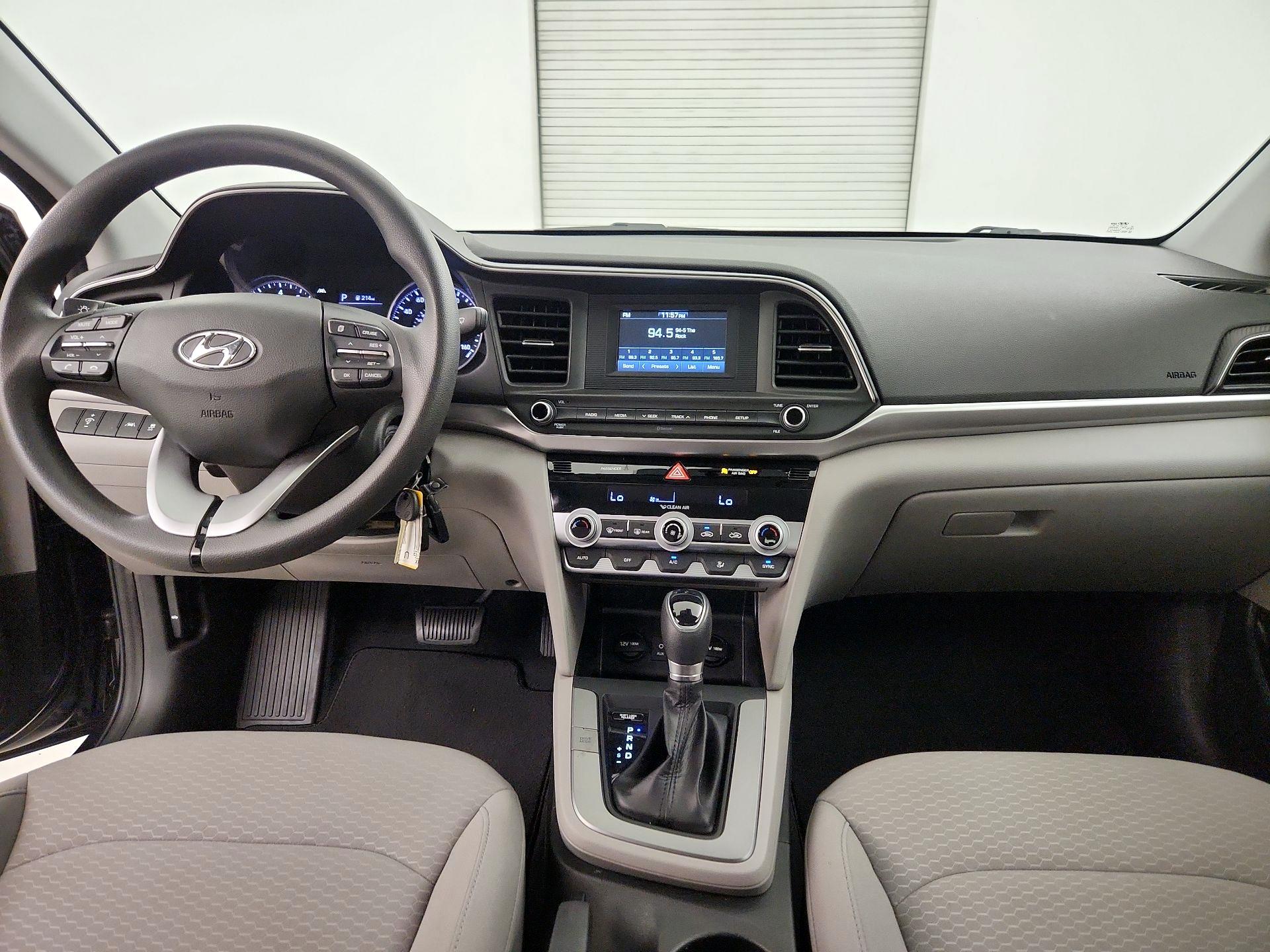 Thumbnail: 2020 Hyundai Elantra - 9
