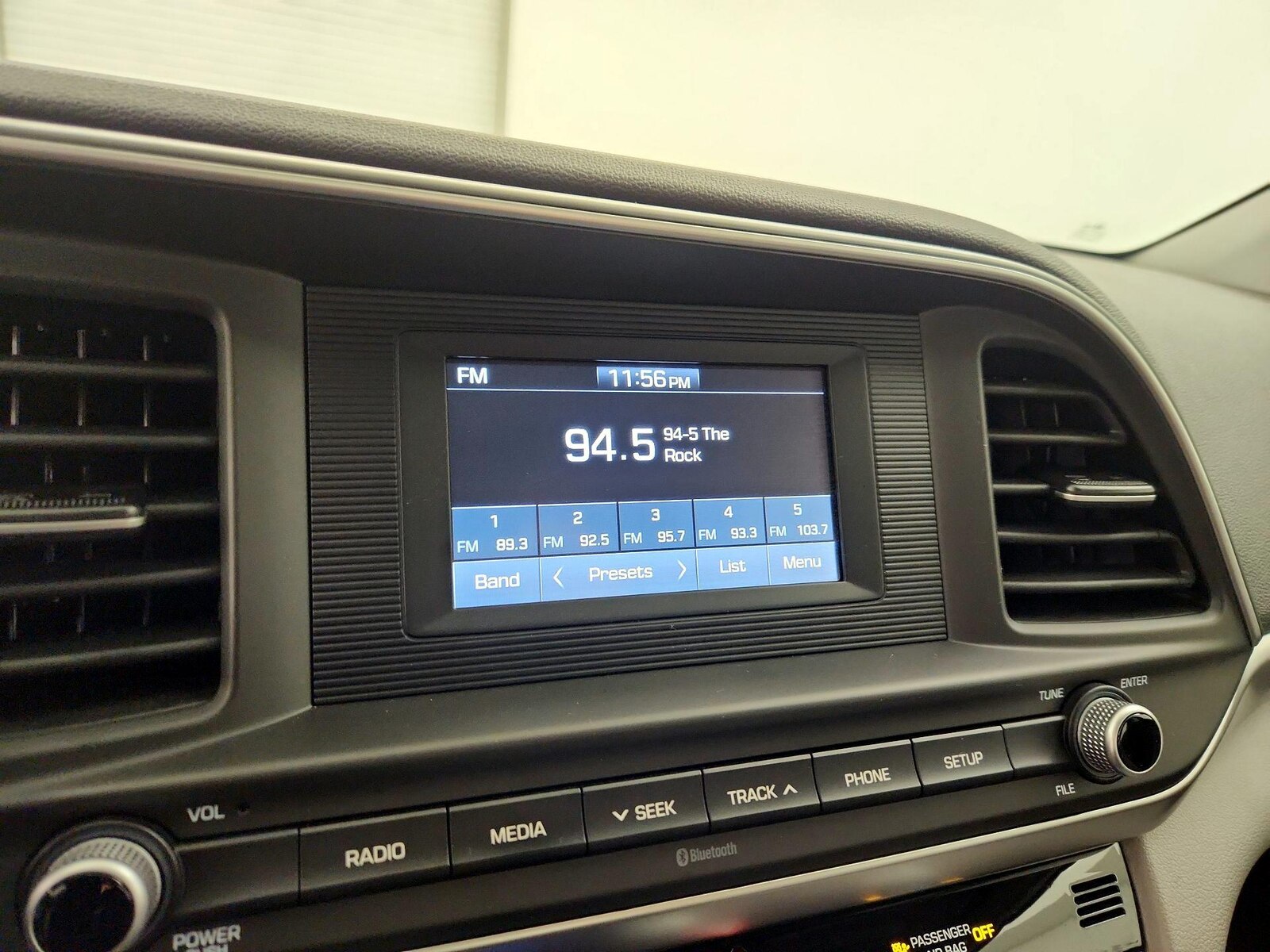 2020 Hyundai Elantra SE - Photo 16