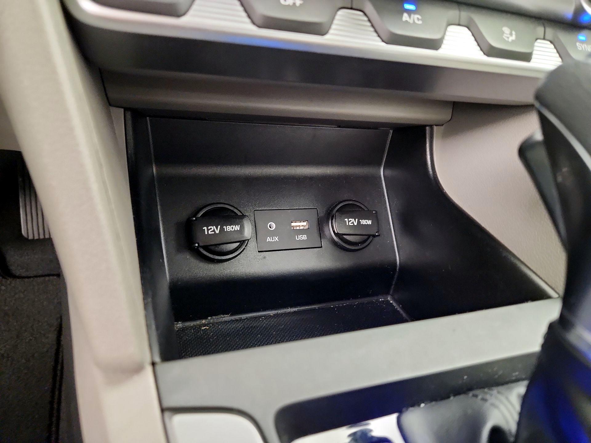Thumbnail: 2020 Hyundai Elantra - 18