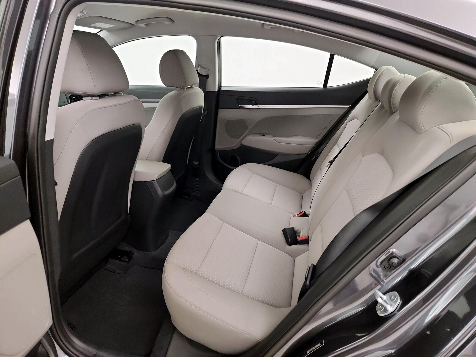 2020 Hyundai Elantra SE - Photo 20