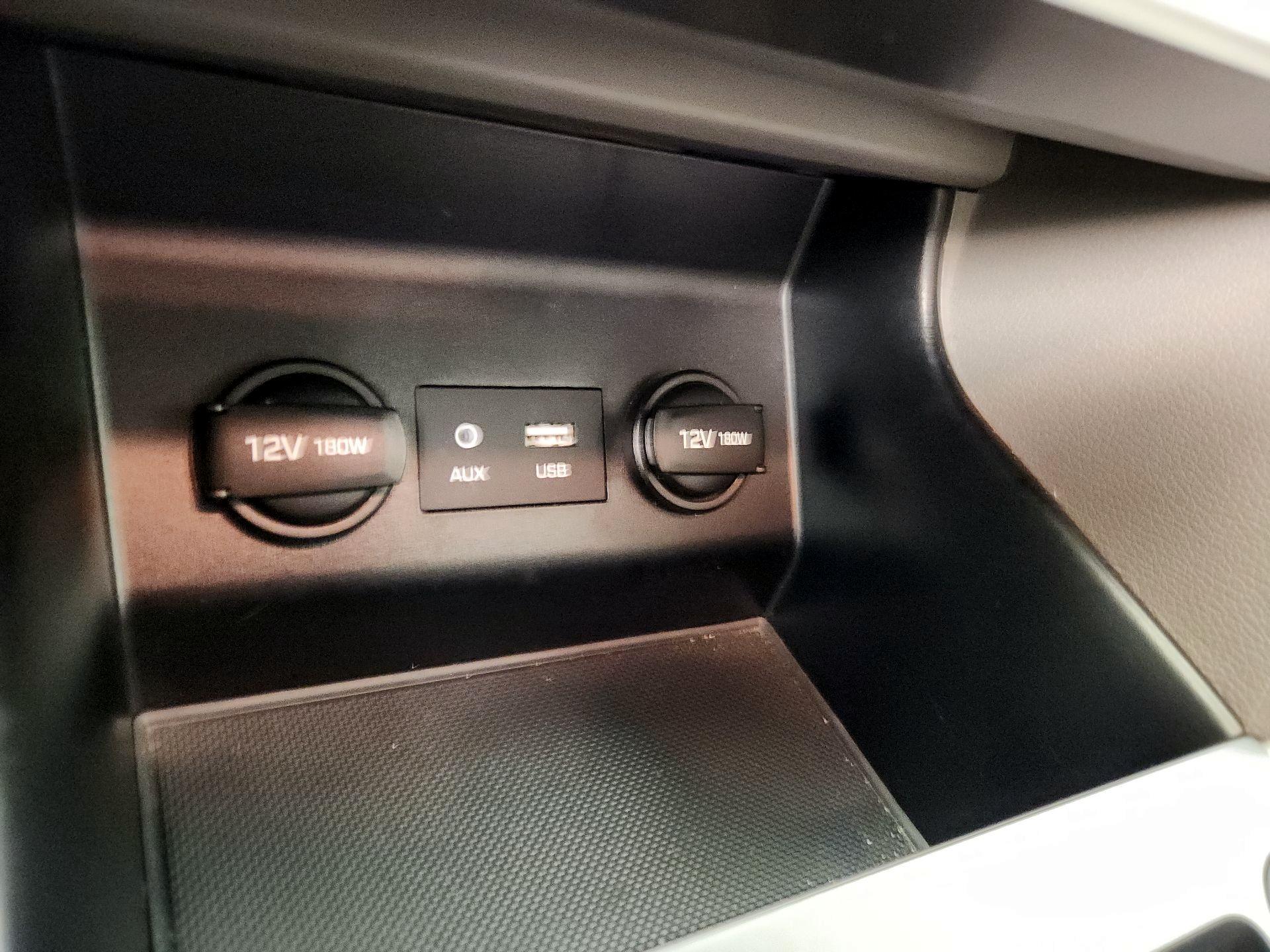 Thumbnail: 2020 Hyundai Elantra - 18
