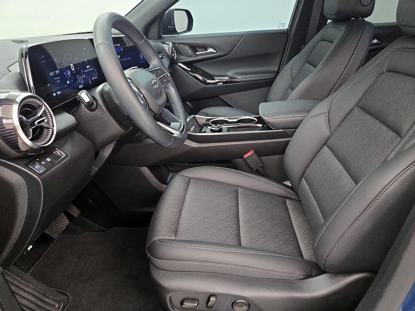 2026 Chevrolet Equinox LT - Photo 12