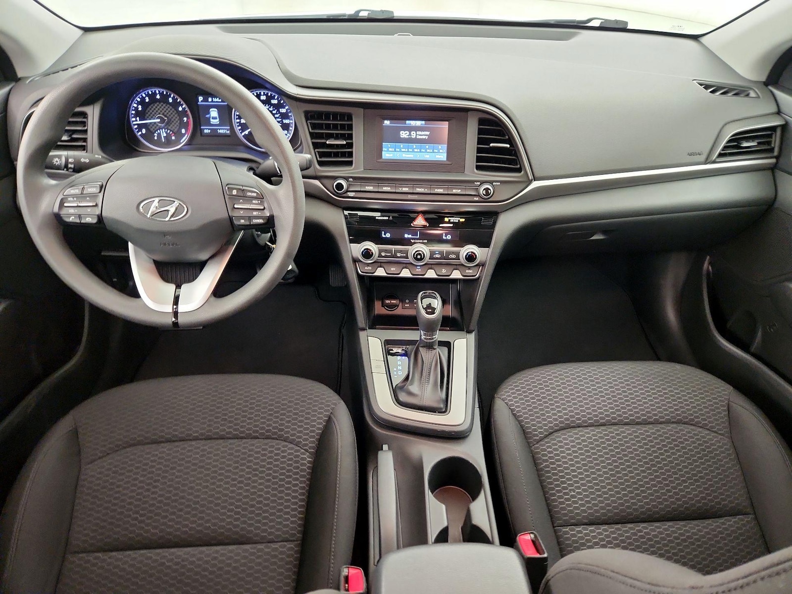 2020 Hyundai Elantra SE - Photo 10