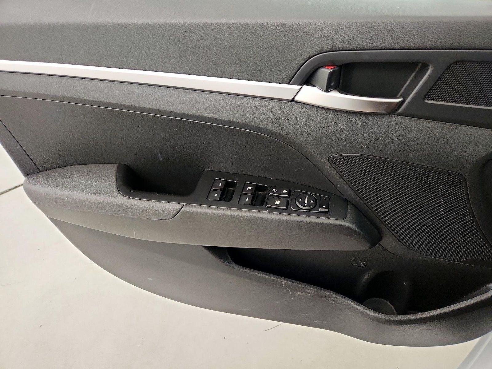 2020 Hyundai Elantra SE - Photo 13