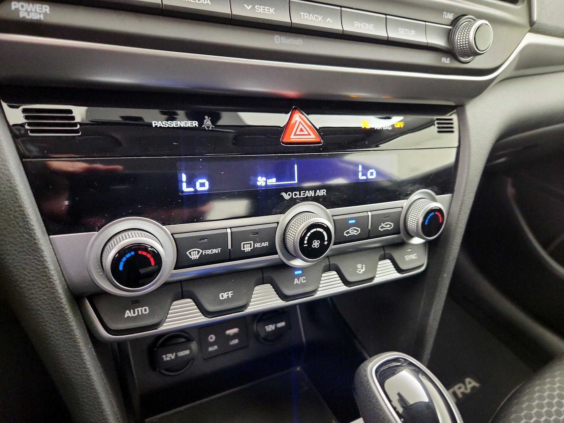 Thumbnail: 2020 Hyundai Elantra - 16