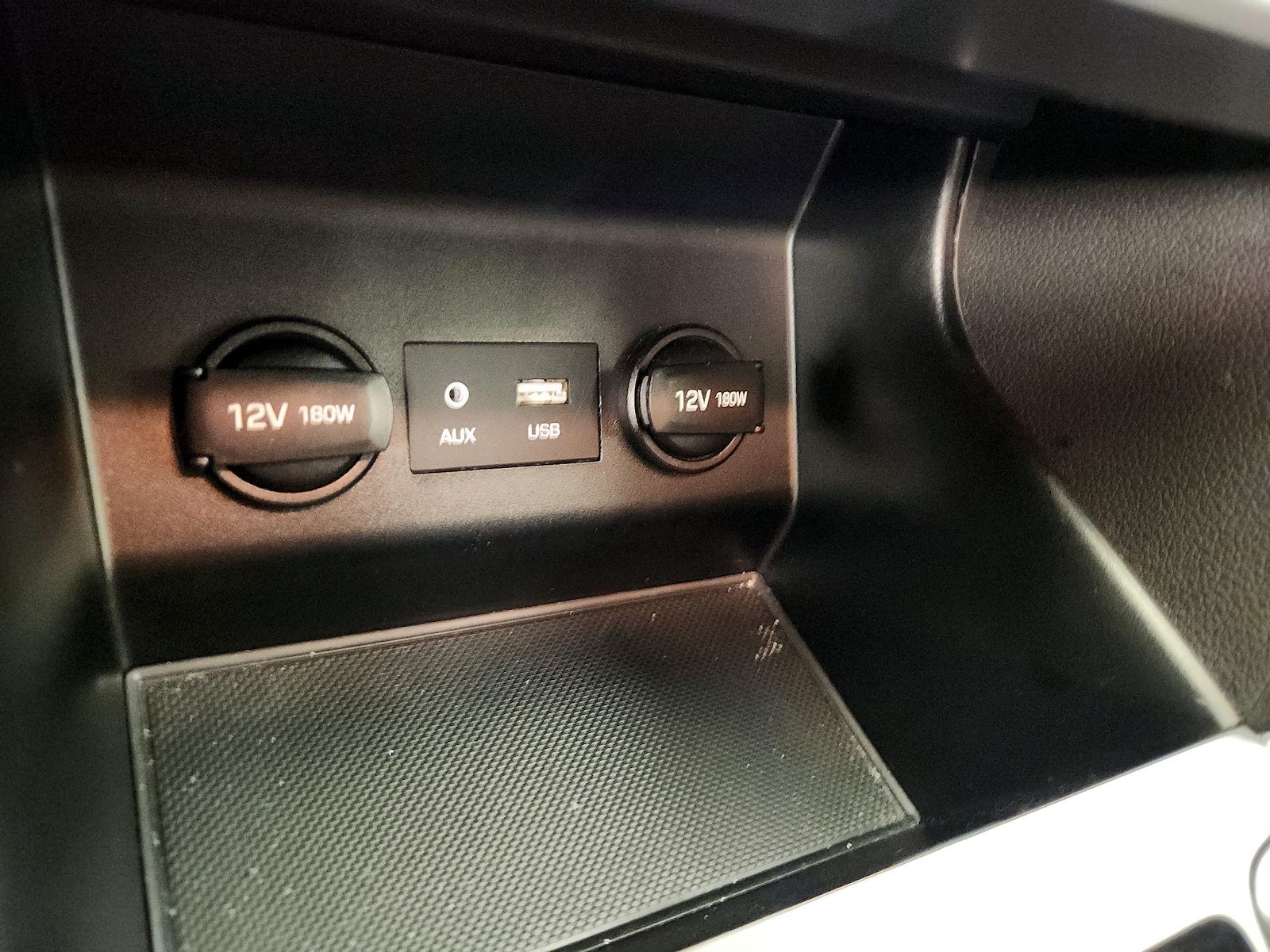 2020 Hyundai Elantra SE - Photo 19