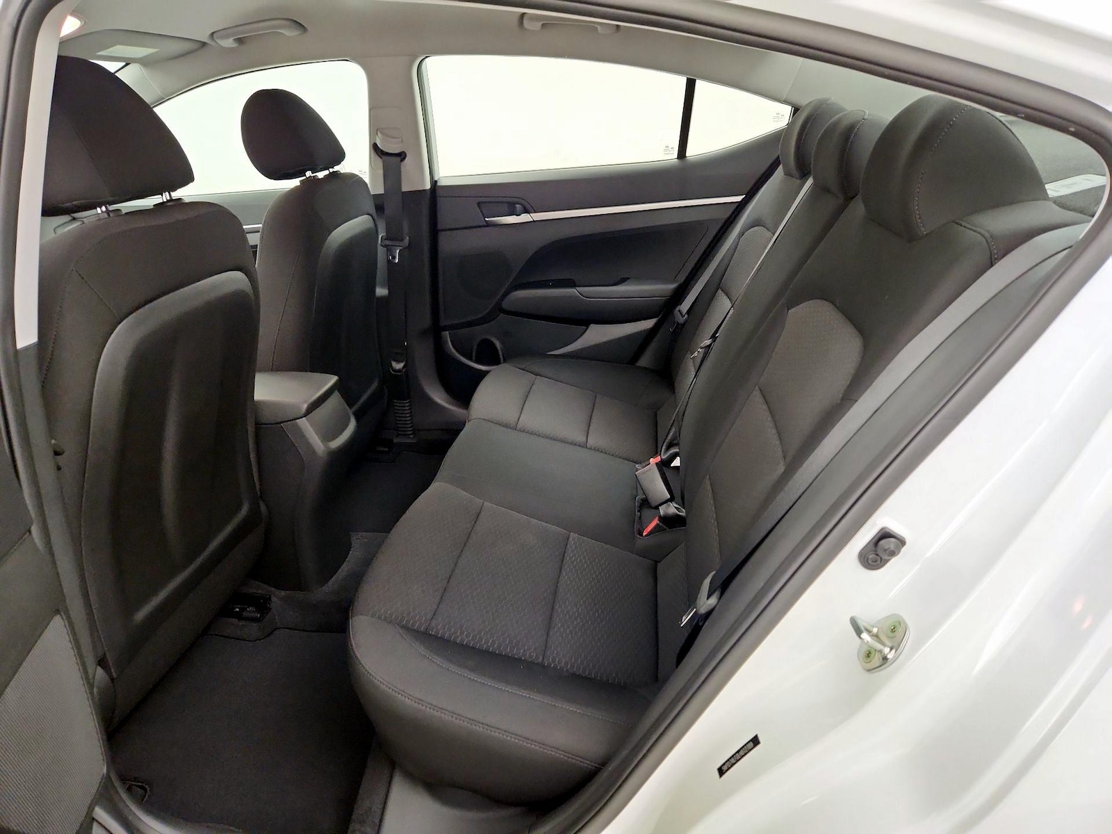 2020 Hyundai Elantra SE - Photo 20