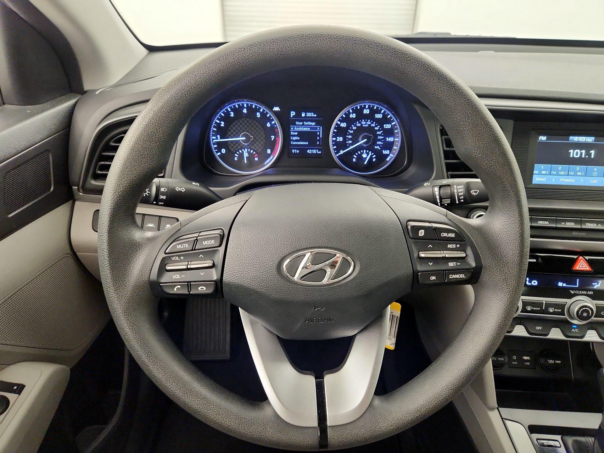 Thumbnail: 2020 Hyundai Elantra - 10