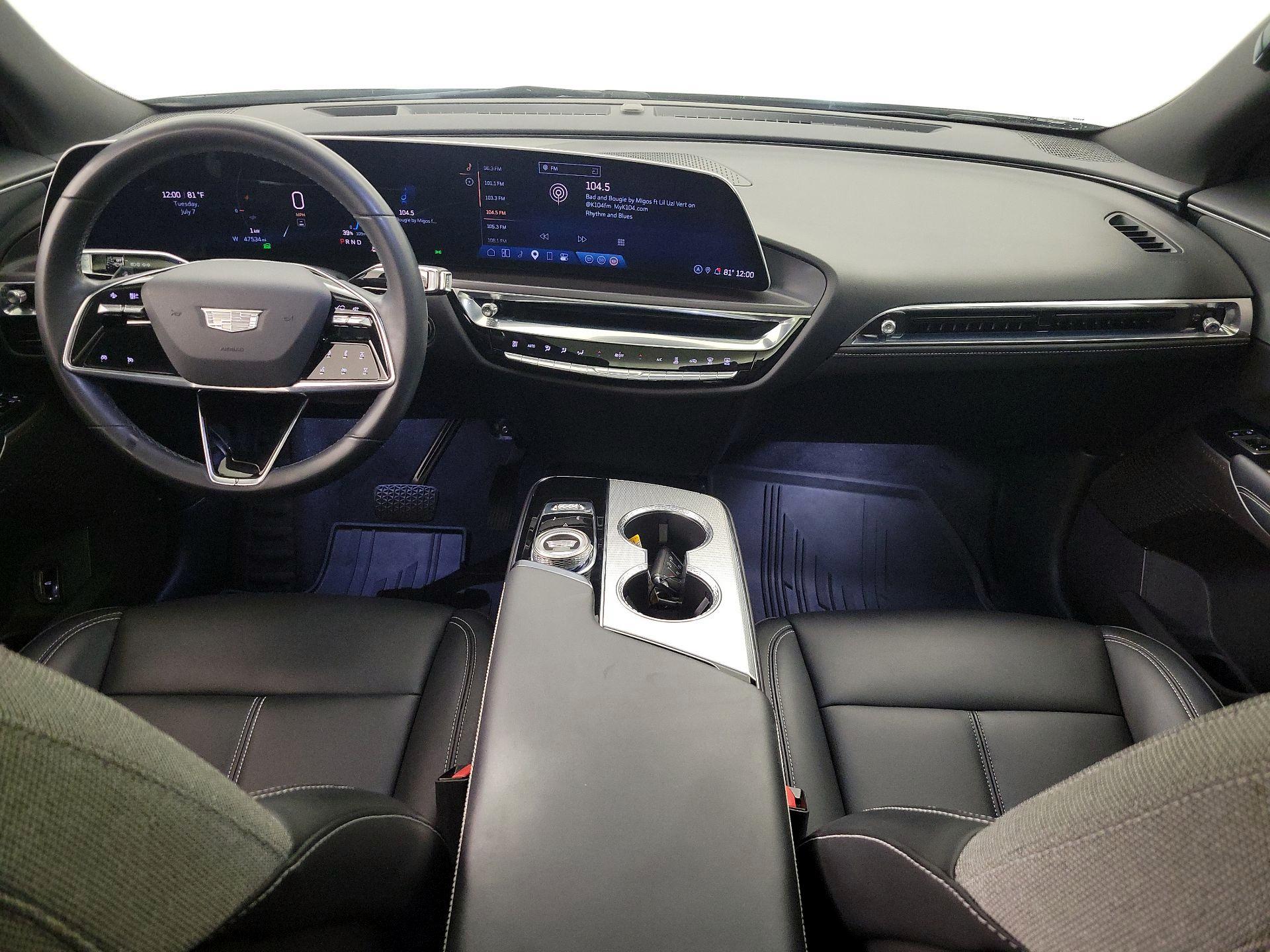Thumbnail: 2024 Cadillac Lyriq - 9