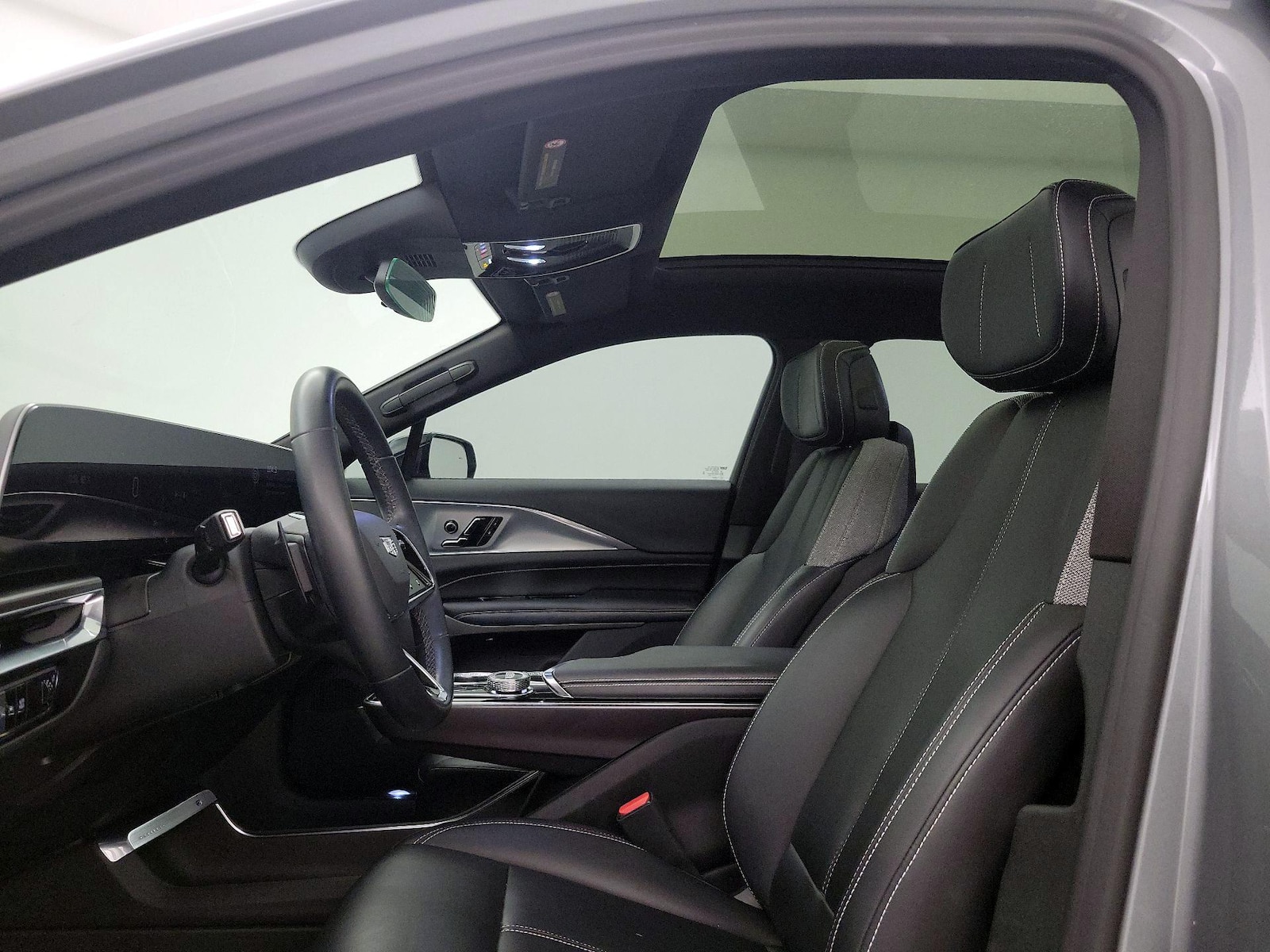 2024 Cadillac LYRIQ Tech - Photo 19