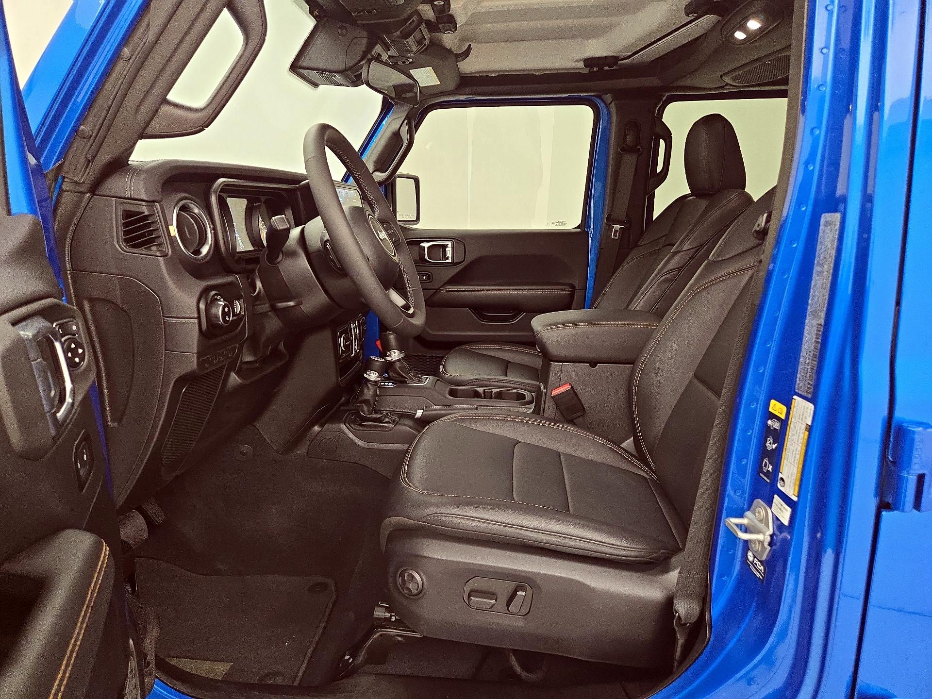 Thumbnail: 2025 Jeep Gladiator - 11
