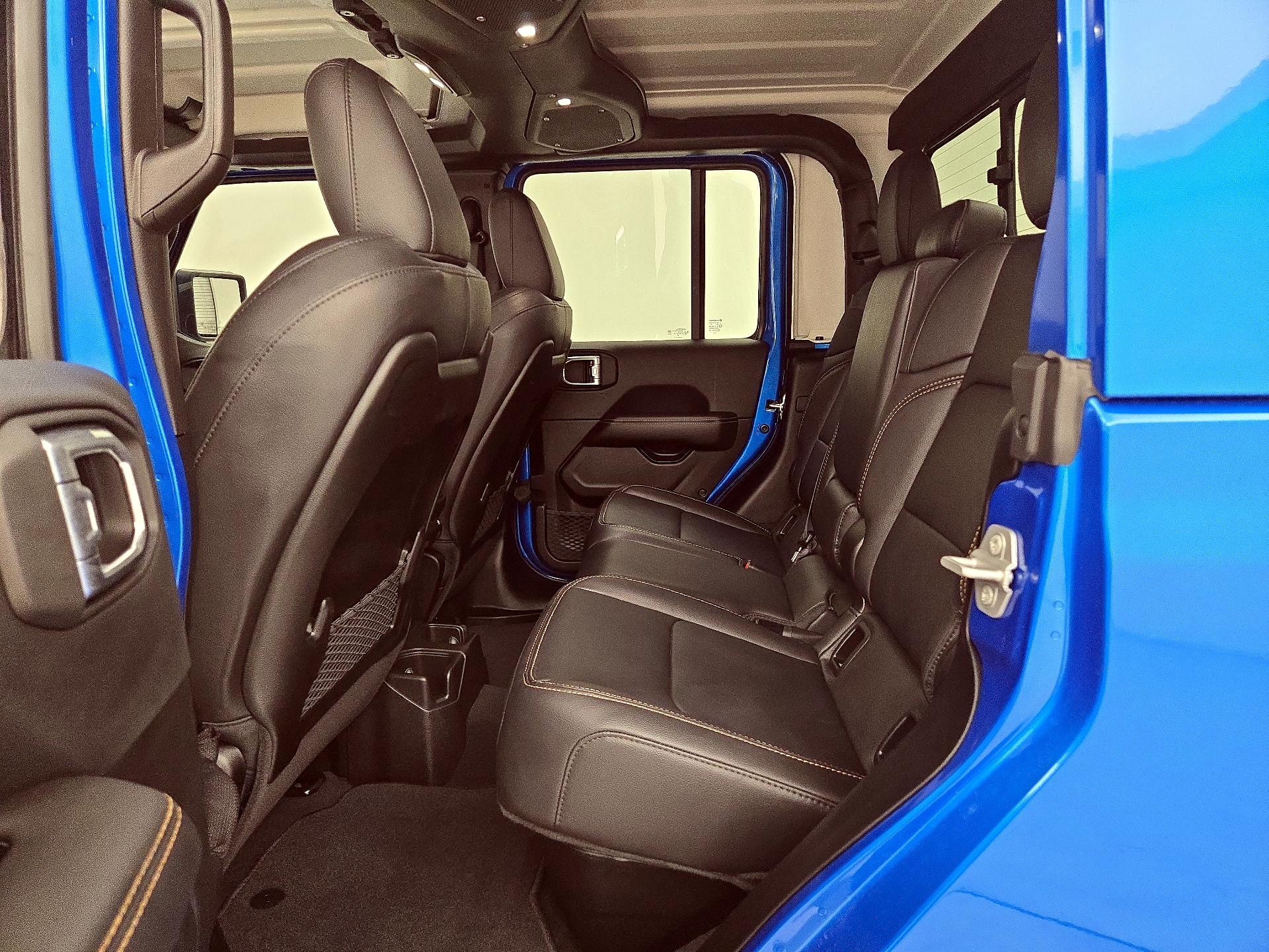 Thumbnail: 2025 Jeep Gladiator - 19