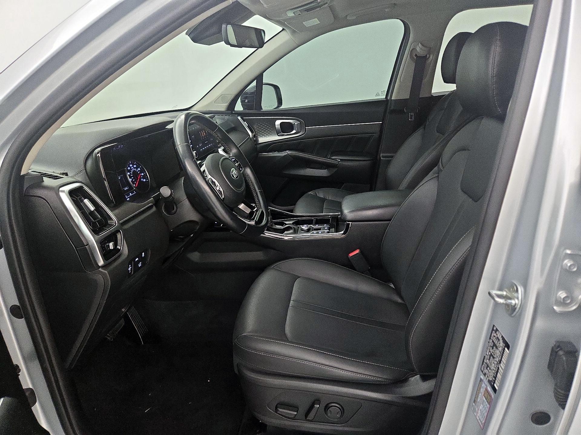 Thumbnail: 2021 Kia Sorento - 11