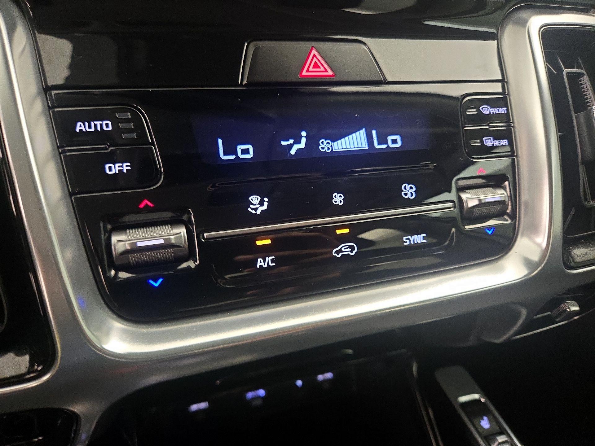 Thumbnail: 2021 Kia Sorento - 17