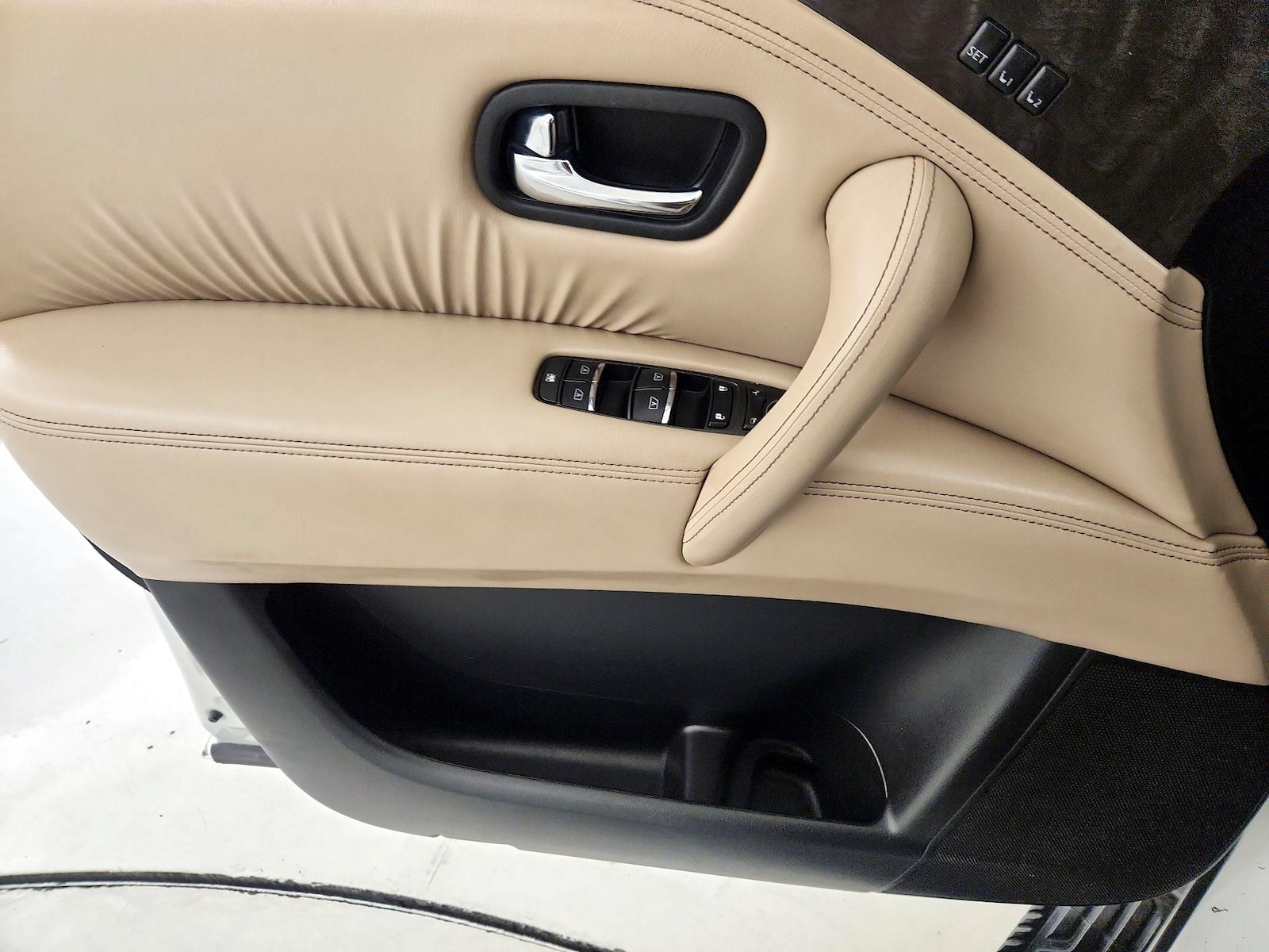 2023 Nissan Armada Platinum - Photo 11